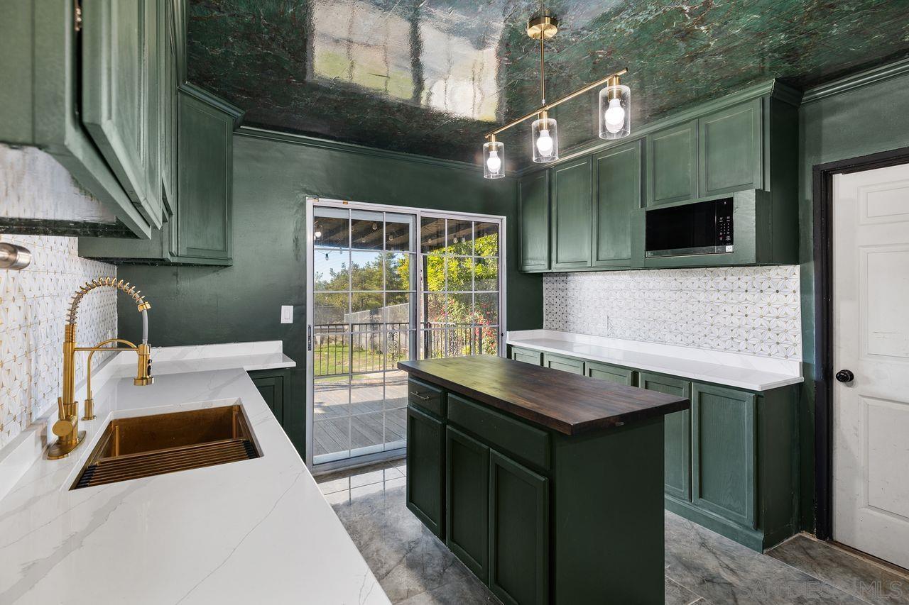 Detail Gallery Image 13 of 38 For 926 S 61st Street, San Diego,  CA 92114 - 3 Beds | 1 Baths