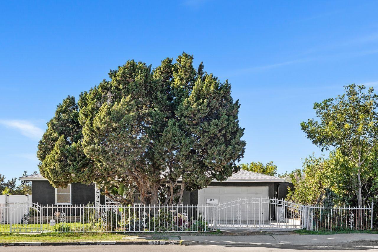 Detail Gallery Image 3 of 38 For 926 S 61st Street, San Diego,  CA 92114 - 3 Beds | 1 Baths