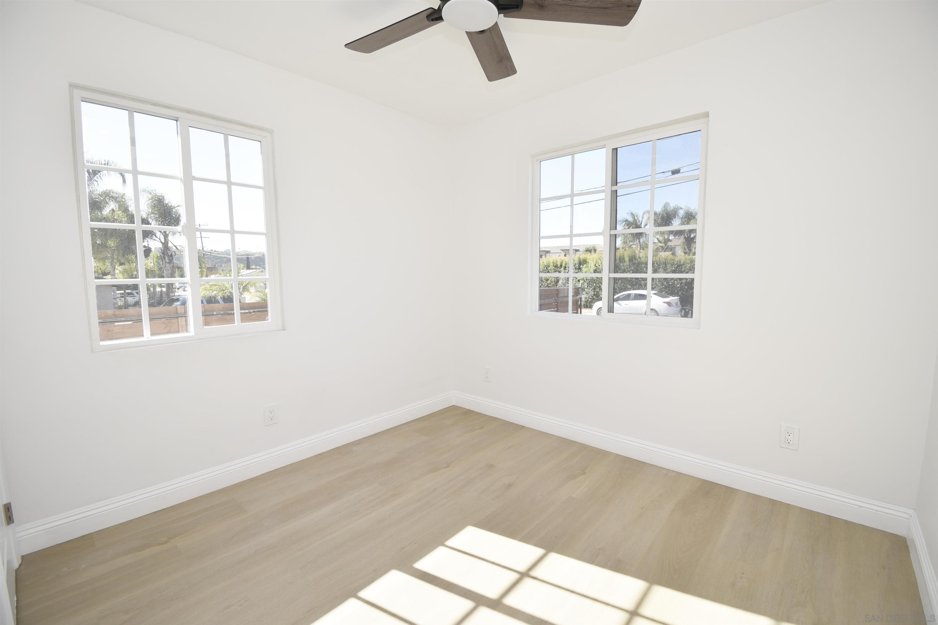 Detail Gallery Image 17 of 40 For 125  Date Street, Chula Vista,  CA 91911 - 4 Beds | 3 Baths