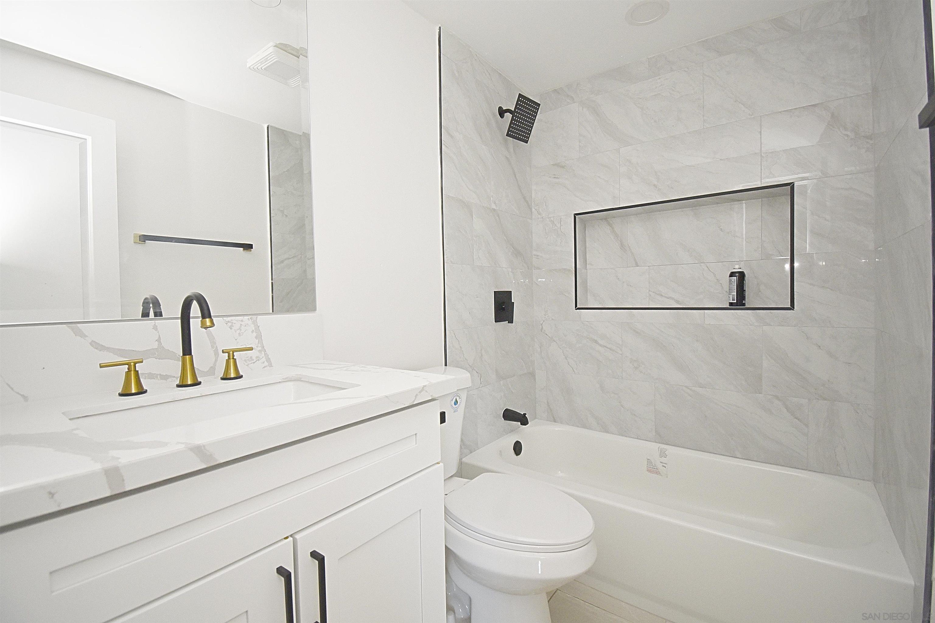 Detail Gallery Image 33 of 40 For 125  Date Street, Chula Vista,  CA 91911 - 4 Beds | 3 Baths