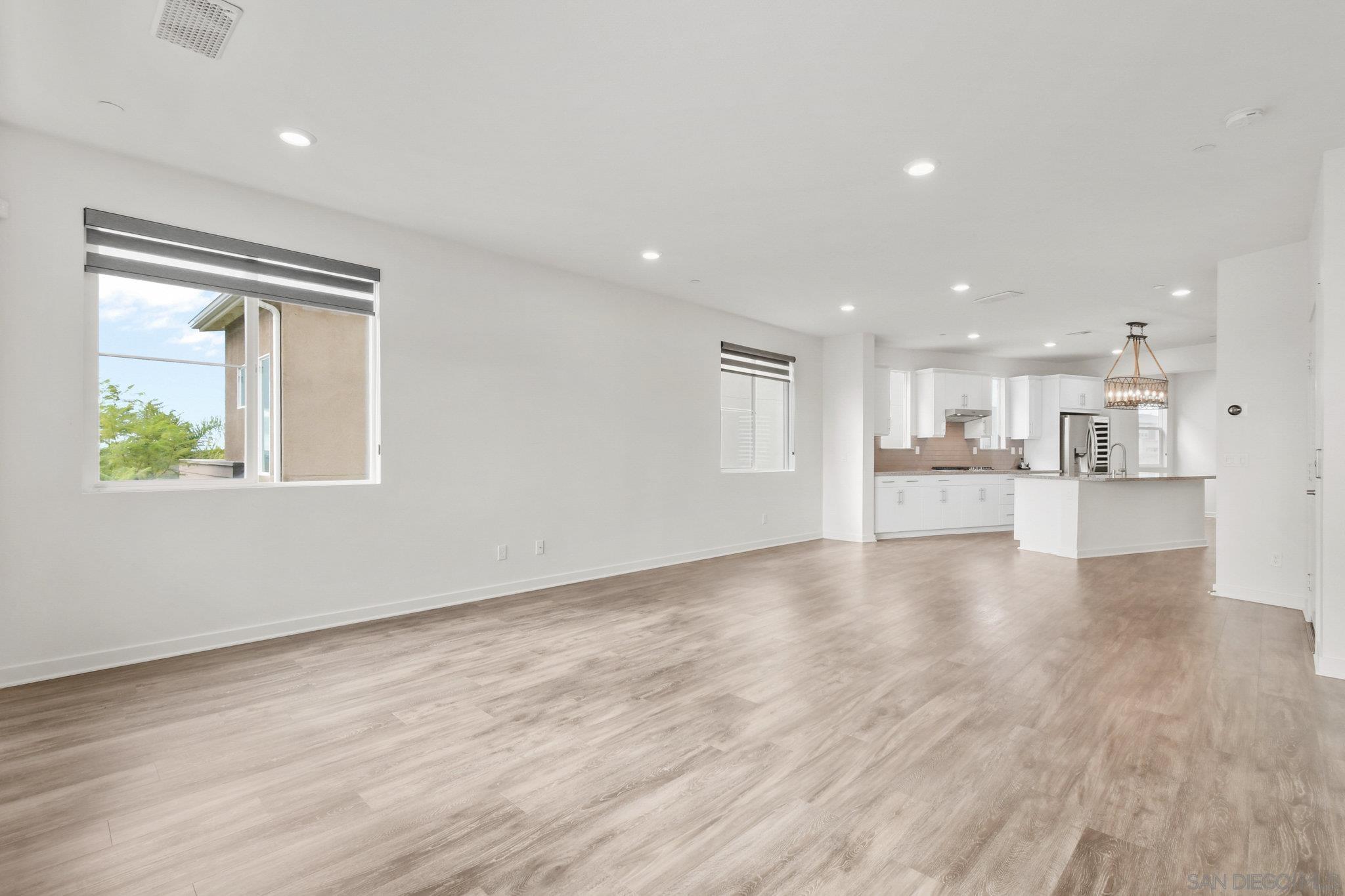 Detail Gallery Image 13 of 50 For 2016  Callisto Terrace, Chula Vista,  CA 91915 - 4 Beds | 3/1 Baths