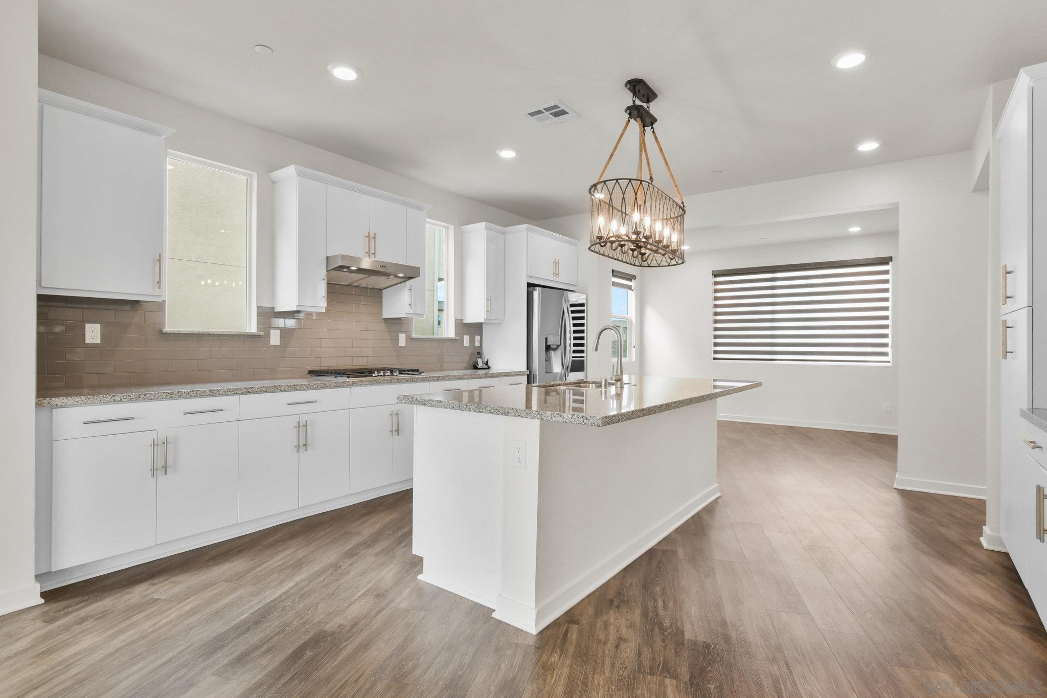 Detail Gallery Image 15 of 50 For 2016  Callisto Terrace, Chula Vista,  CA 91915 - 4 Beds | 3/1 Baths