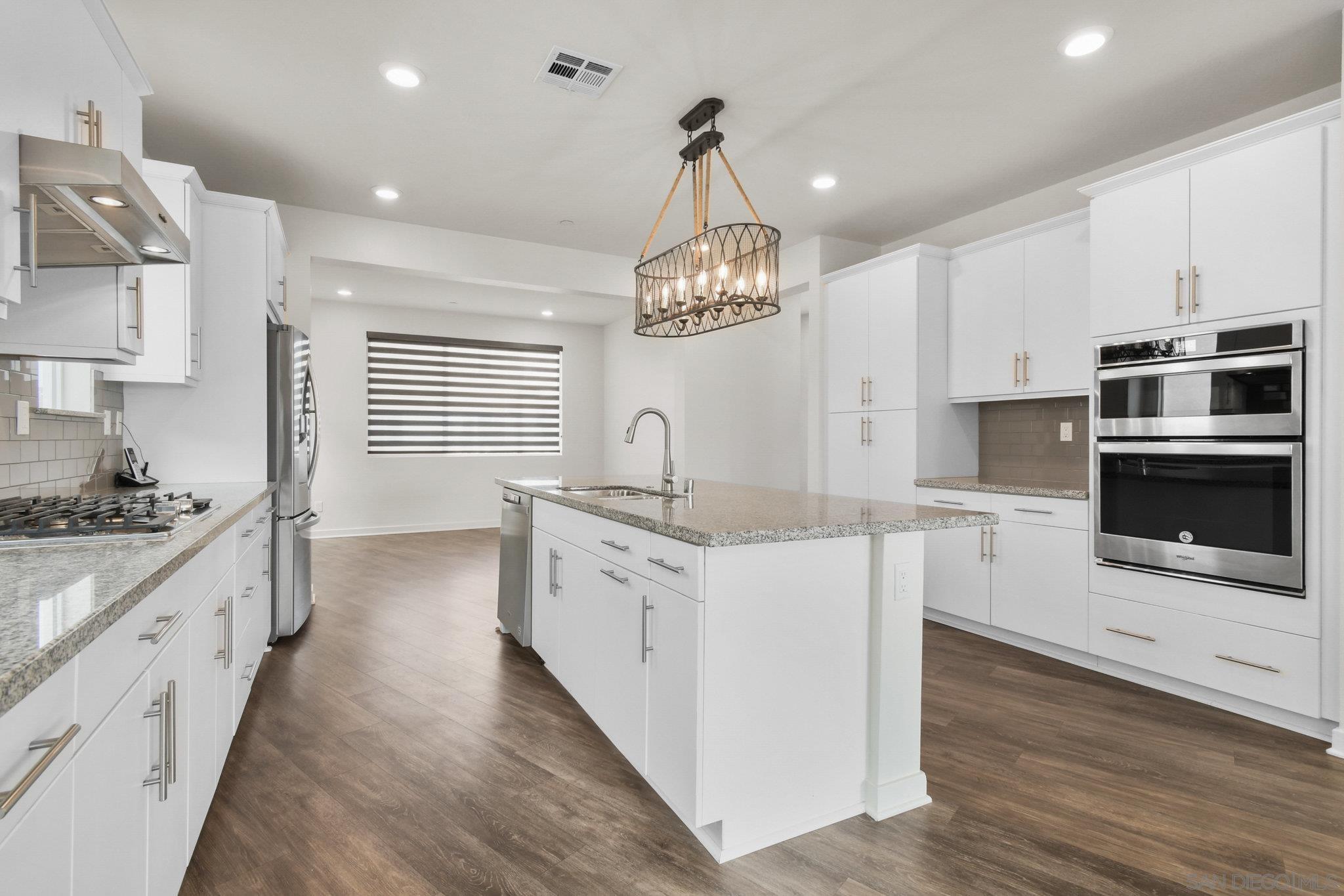 Detail Gallery Image 16 of 50 For 2016  Callisto Terrace, Chula Vista,  CA 91915 - 4 Beds | 3/1 Baths