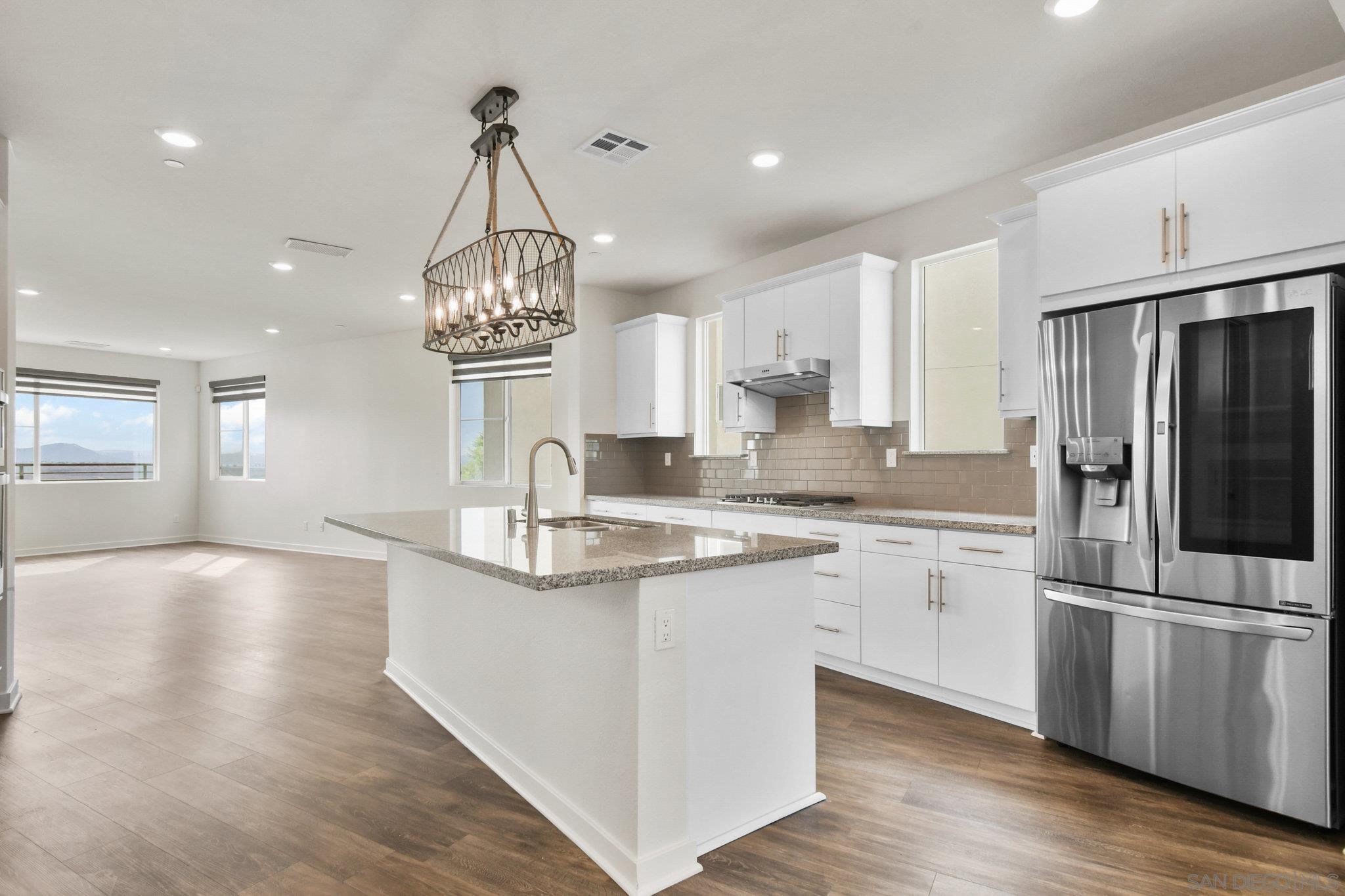 Detail Gallery Image 19 of 50 For 2016  Callisto Terrace, Chula Vista,  CA 91915 - 4 Beds | 3/1 Baths