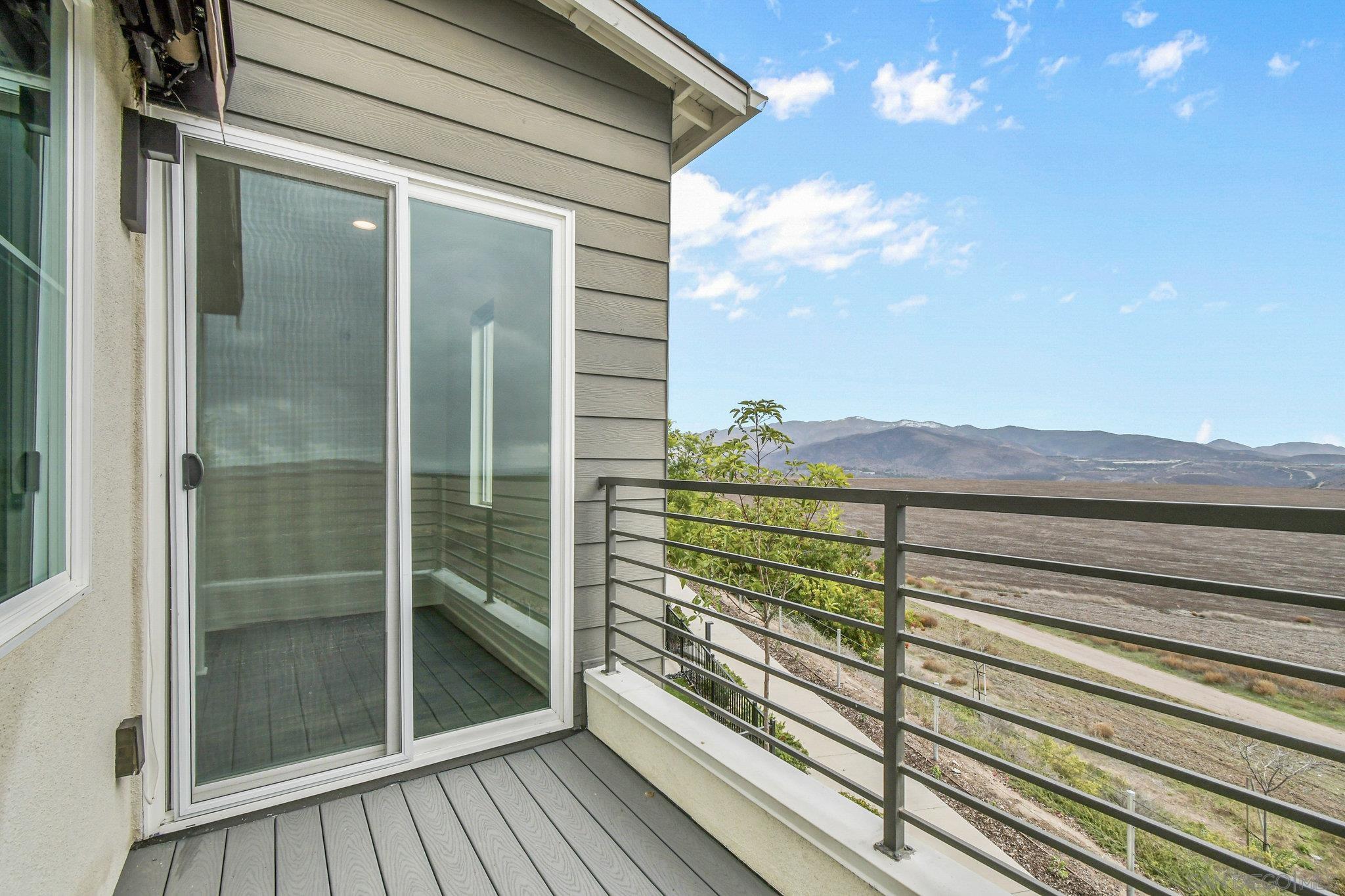 Detail Gallery Image 25 of 50 For 2016  Callisto Terrace, Chula Vista,  CA 91915 - 4 Beds | 3/1 Baths