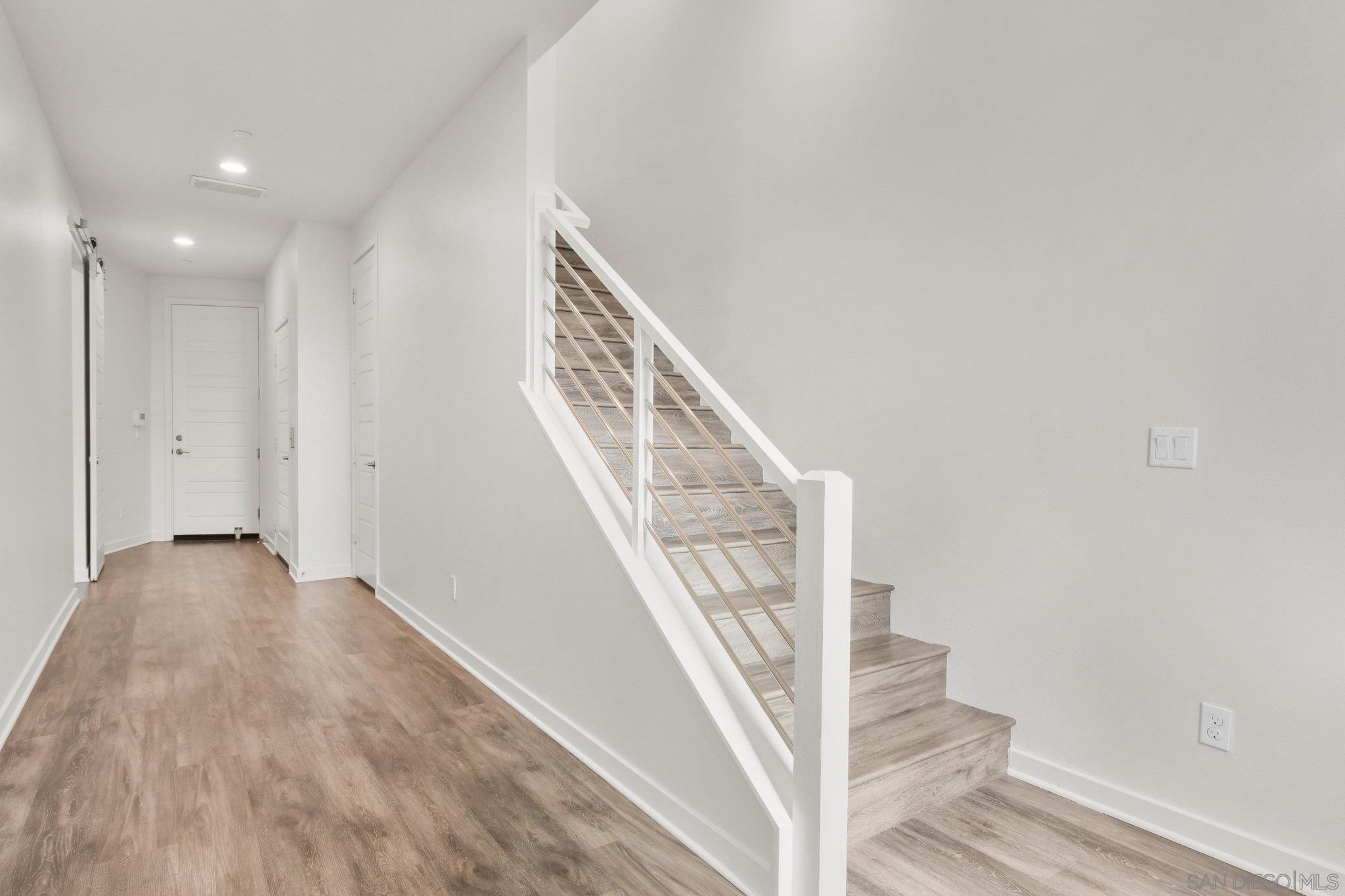 Detail Gallery Image 5 of 50 For 2016  Callisto Terrace, Chula Vista,  CA 91915 - 4 Beds | 3/1 Baths