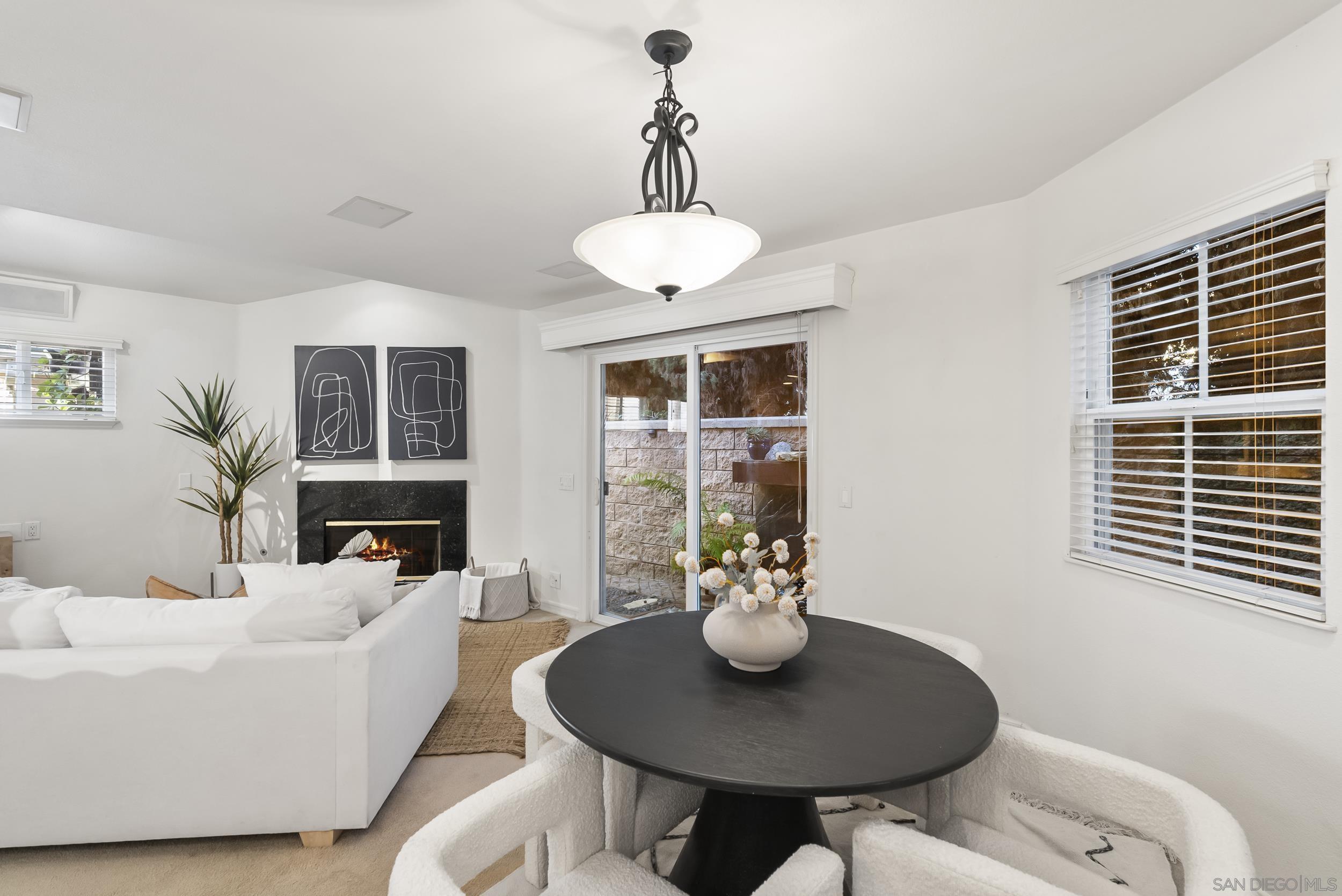 Detail Gallery Image 15 of 55 For 555  Eaton St.  #N,  Oceanside,  CA 92054 - 3 Beds | 2/1 Baths