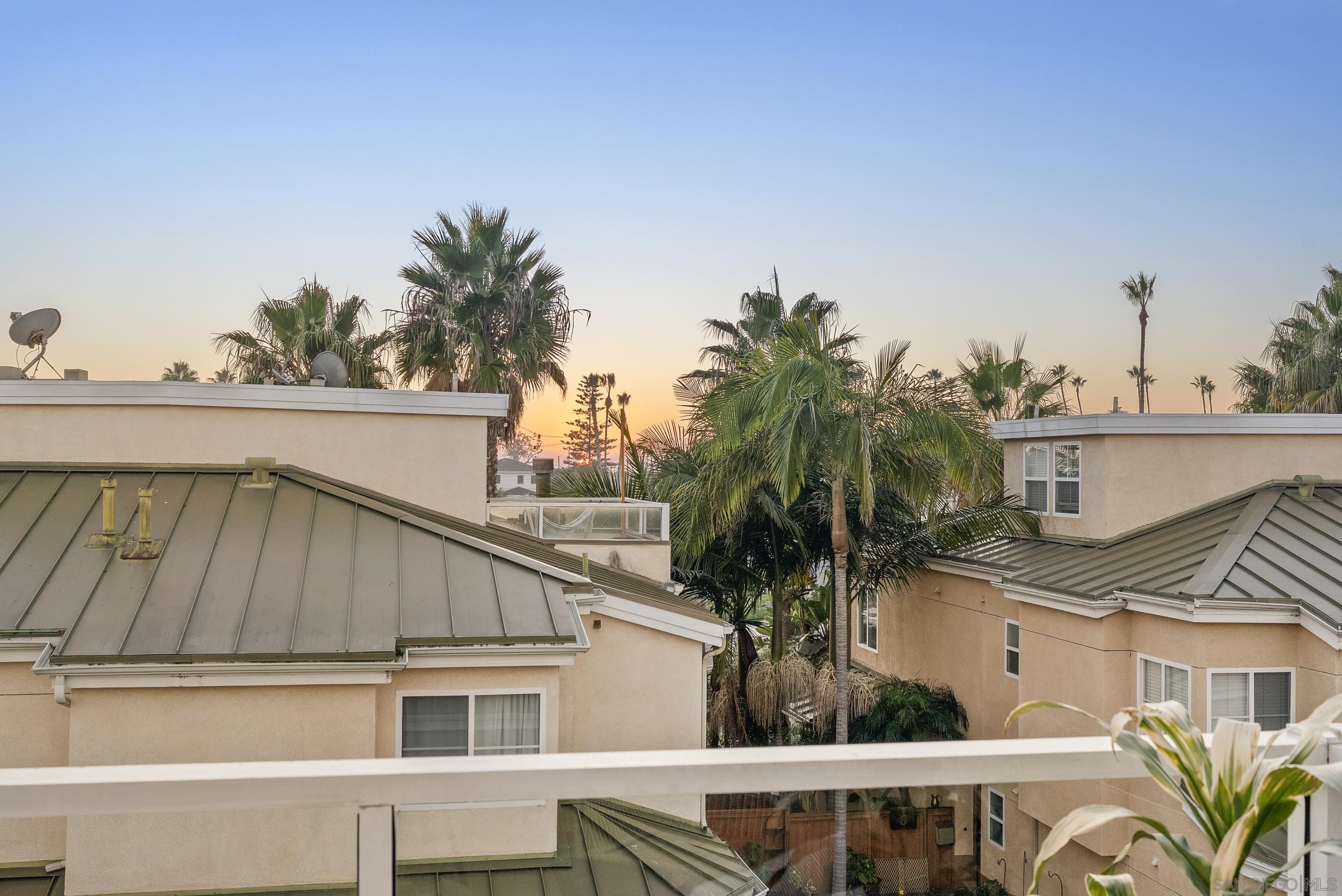 Detail Gallery Image 39 of 55 For 555  Eaton St.  #N,  Oceanside,  CA 92054 - 3 Beds | 2/1 Baths