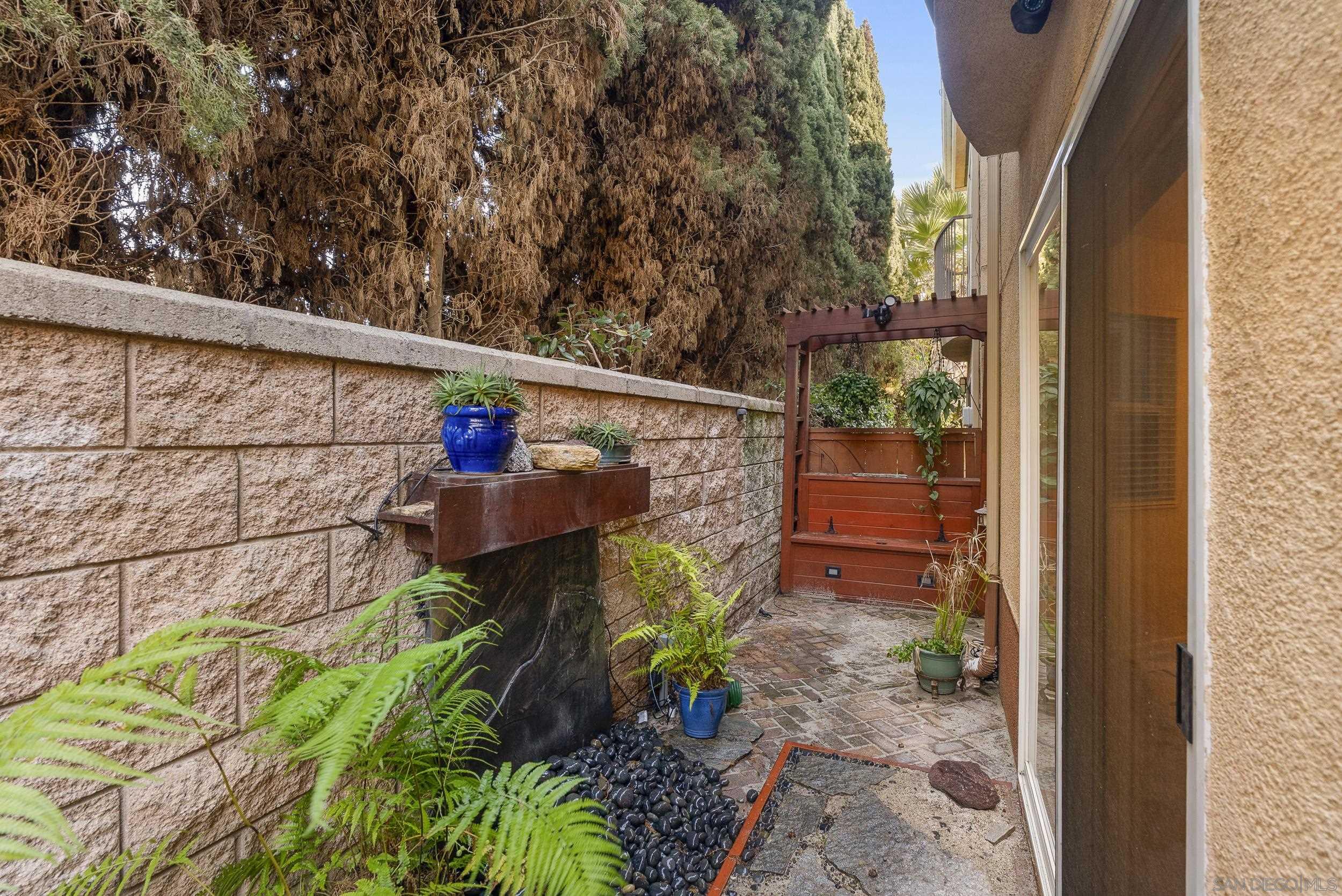 Detail Gallery Image 43 of 55 For 555  Eaton St.  #N,  Oceanside,  CA 92054 - 3 Beds | 2/1 Baths