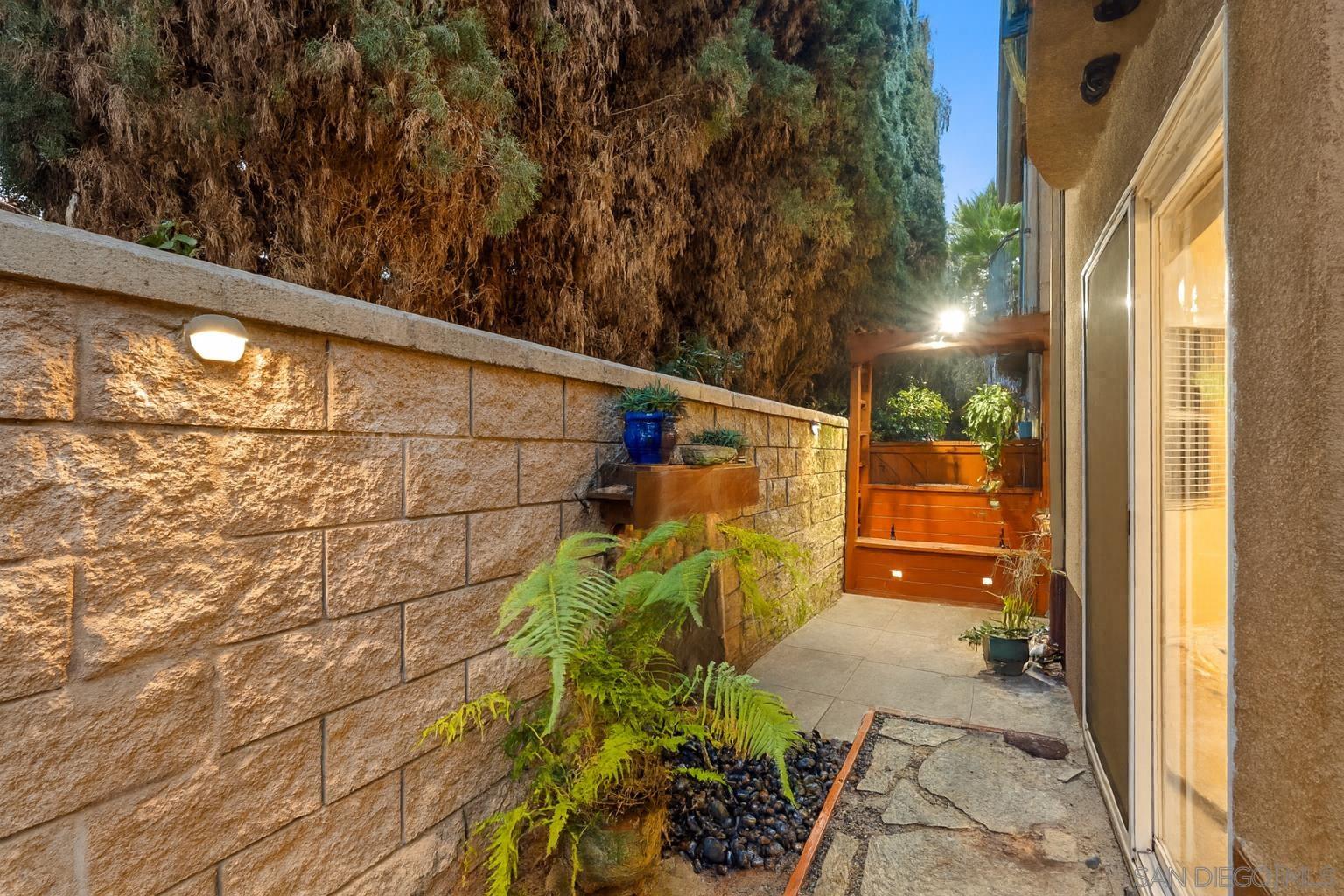 Detail Gallery Image 47 of 55 For 555  Eaton St.  #N,  Oceanside,  CA 92054 - 3 Beds | 2/1 Baths