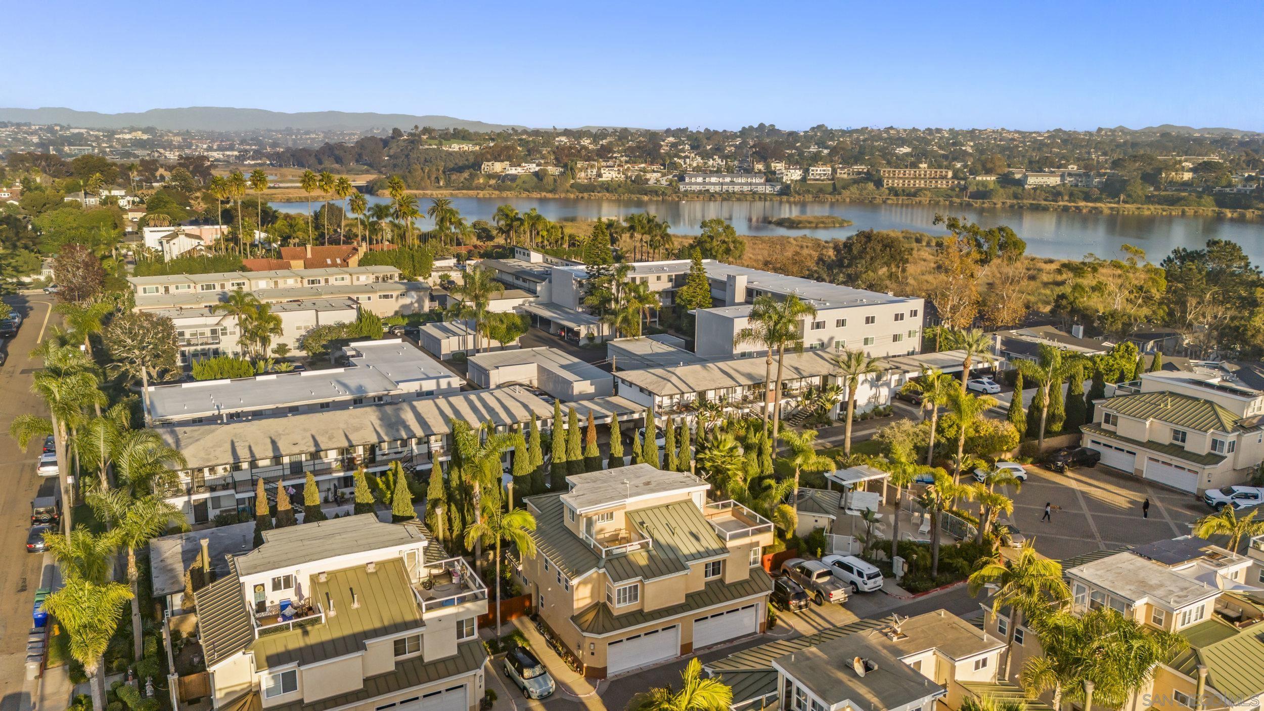 Detail Gallery Image 50 of 55 For 555  Eaton St.  #N,  Oceanside,  CA 92054 - 3 Beds | 2/1 Baths