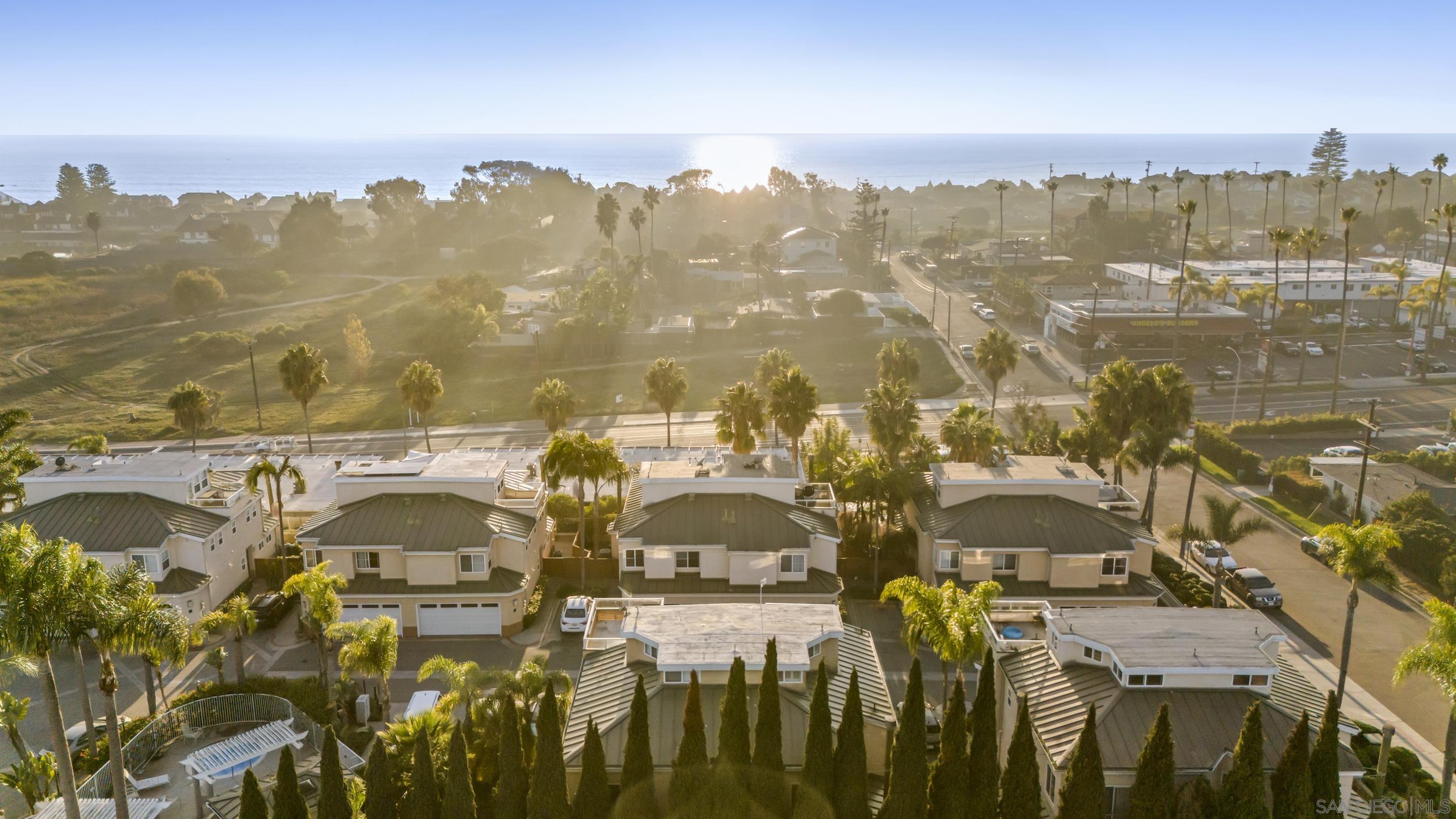 Detail Gallery Image 54 of 55 For 555  Eaton St.  #N,  Oceanside,  CA 92054 - 3 Beds | 2/1 Baths