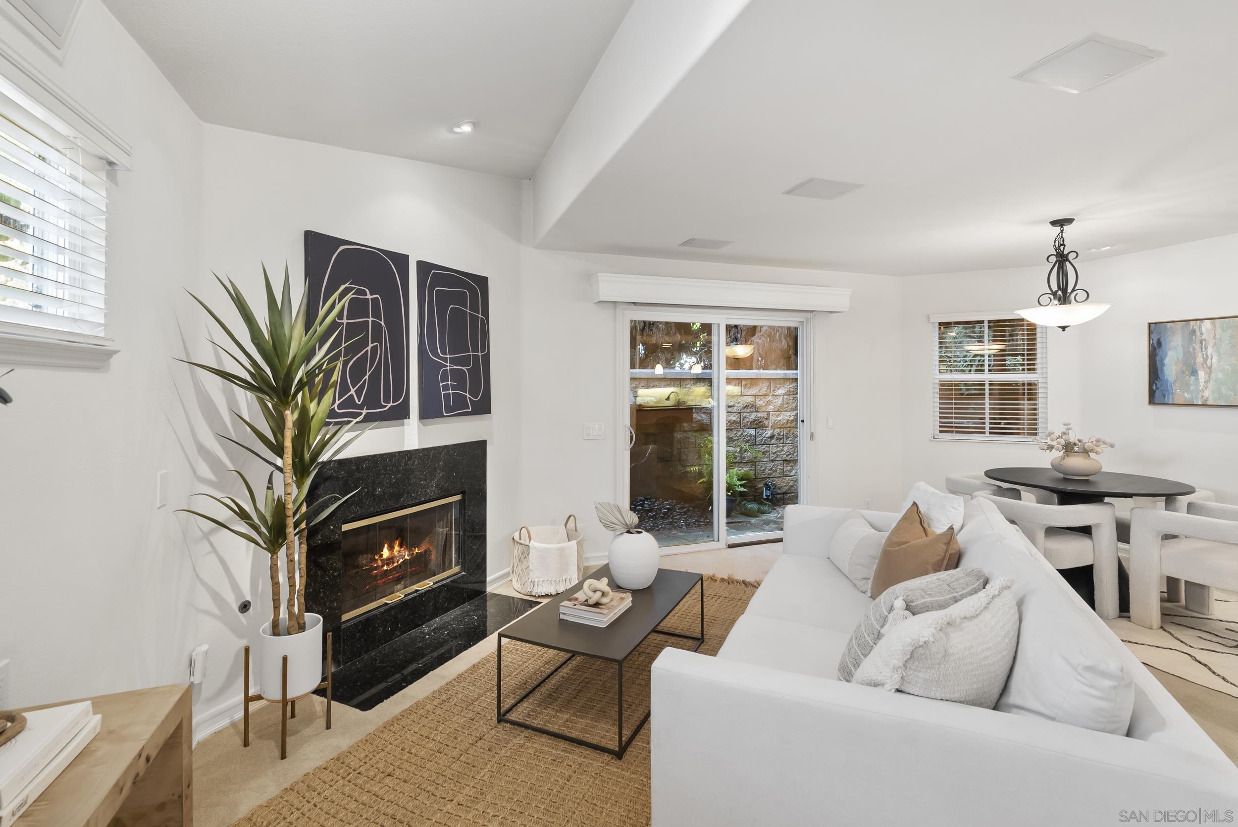 Detail Gallery Image 10 of 55 For 555  Eaton St.  #N,  Oceanside,  CA 92054 - 3 Beds | 2/1 Baths