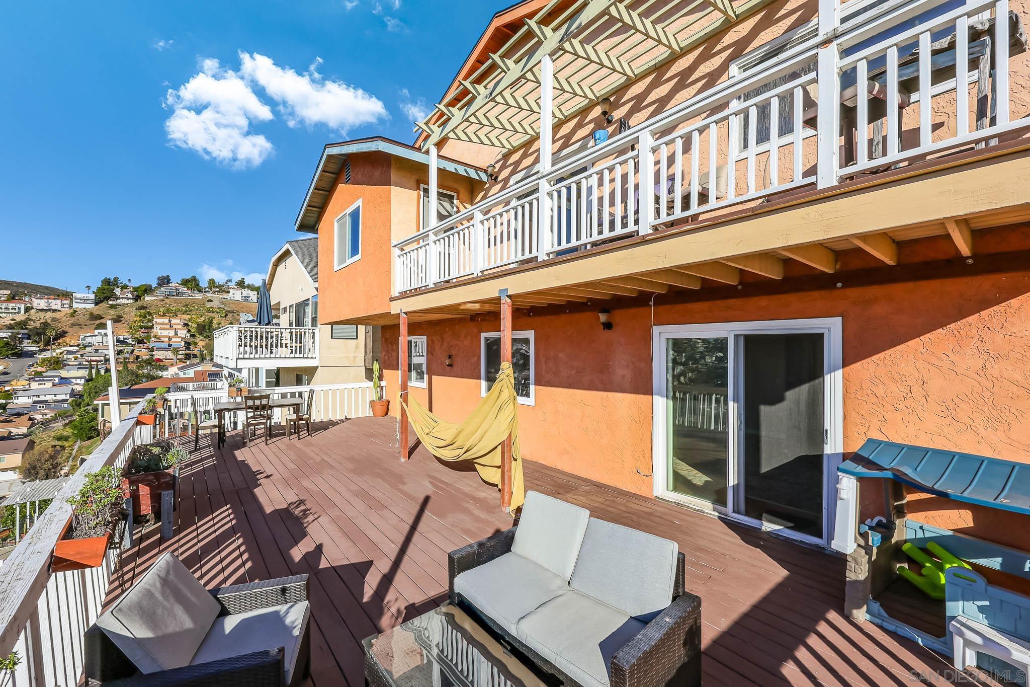 Detail Gallery Image 13 of 24 For 1022  La Mesa Ave, Spring Valley,  CA 91977 - 4 Beds | 3 Baths