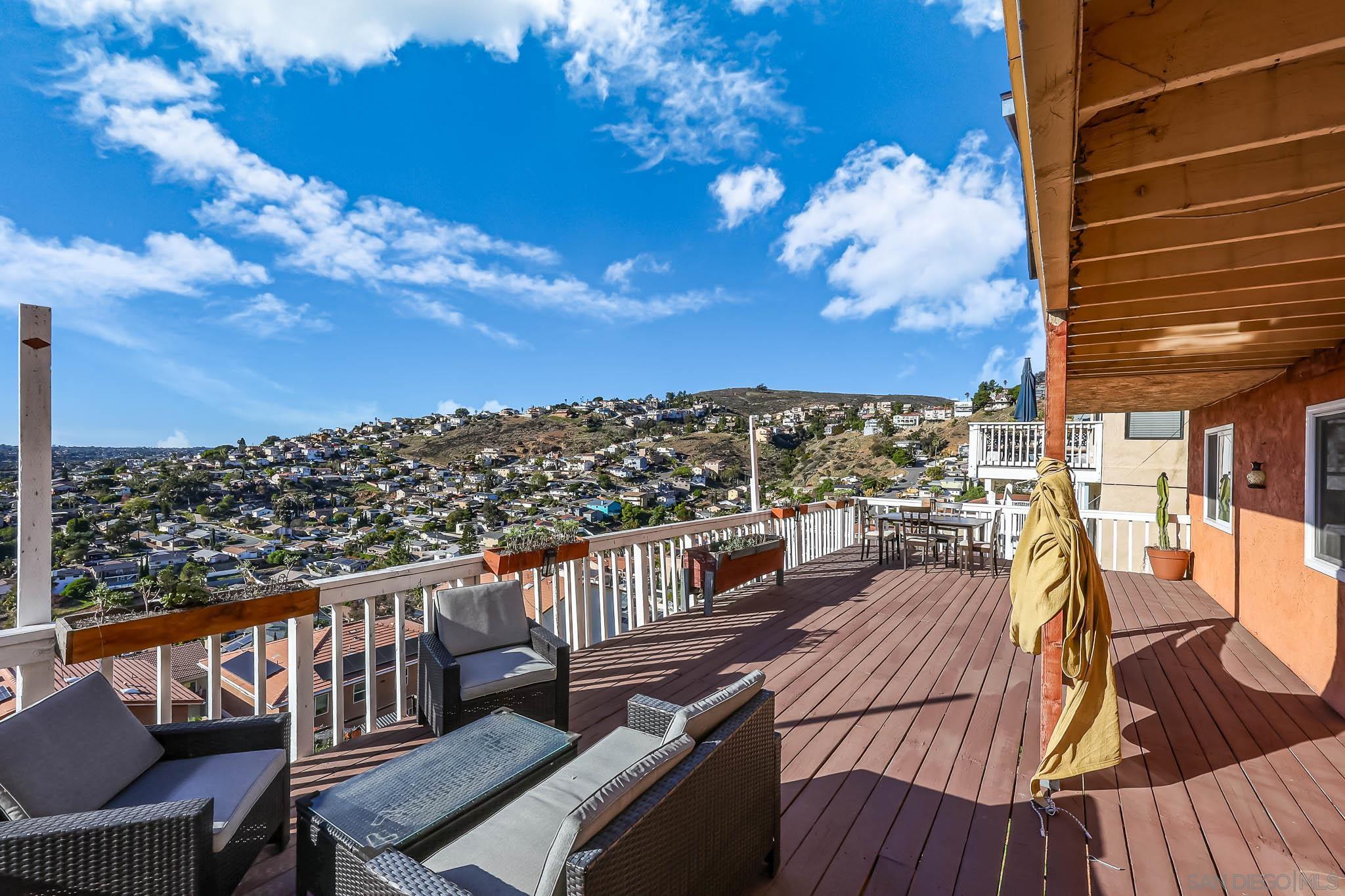 Detail Gallery Image 14 of 24 For 1022  La Mesa Ave, Spring Valley,  CA 91977 - 4 Beds | 3 Baths