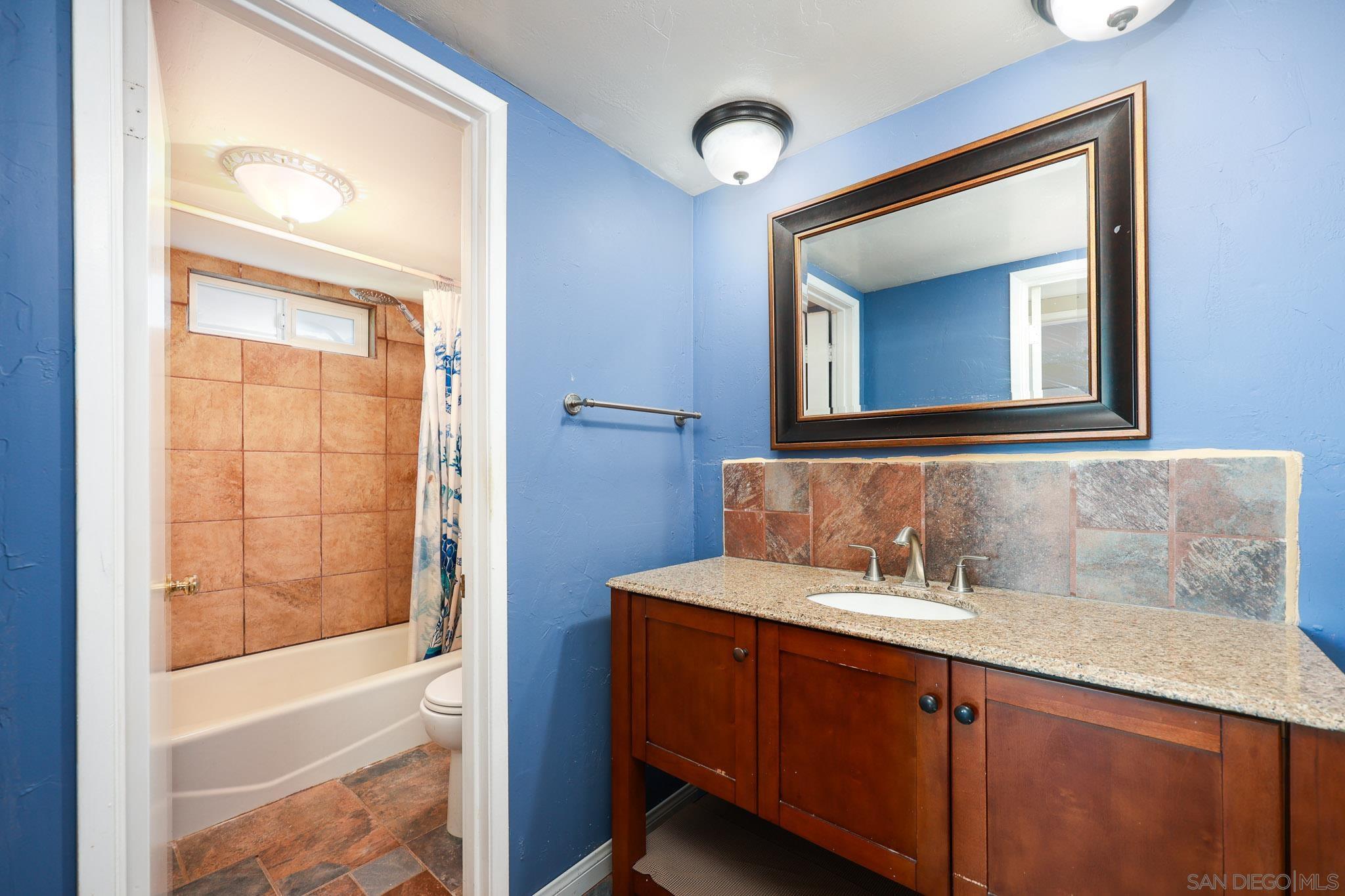 Detail Gallery Image 17 of 24 For 1022  La Mesa Ave, Spring Valley,  CA 91977 - 4 Beds | 3 Baths