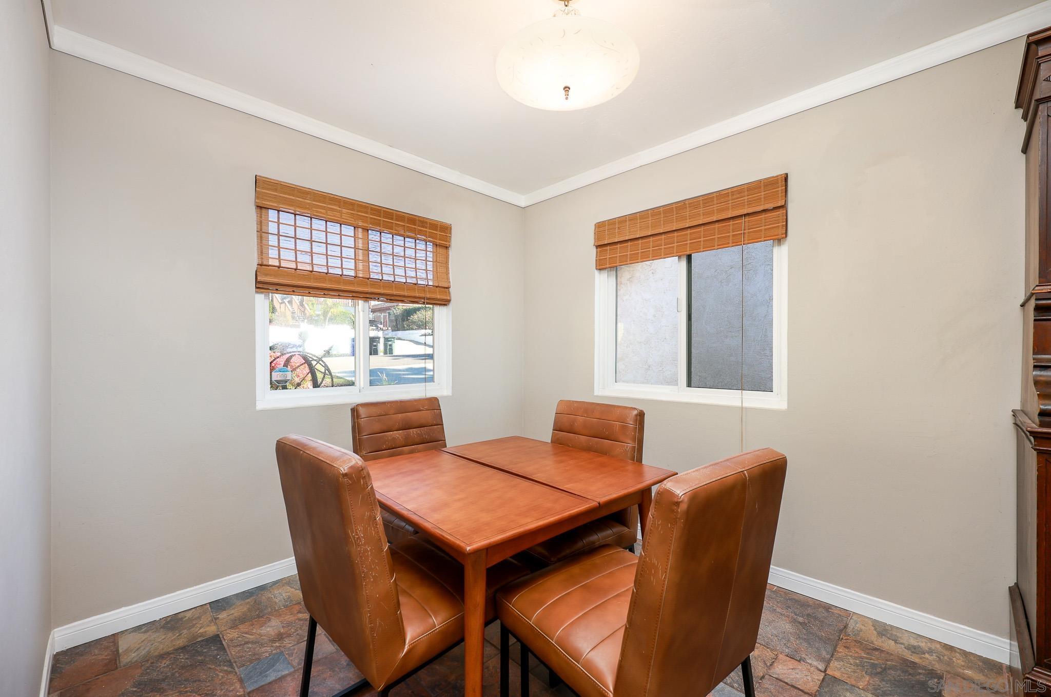 Detail Gallery Image 6 of 24 For 1022  La Mesa Ave, Spring Valley,  CA 91977 - 4 Beds | 3 Baths