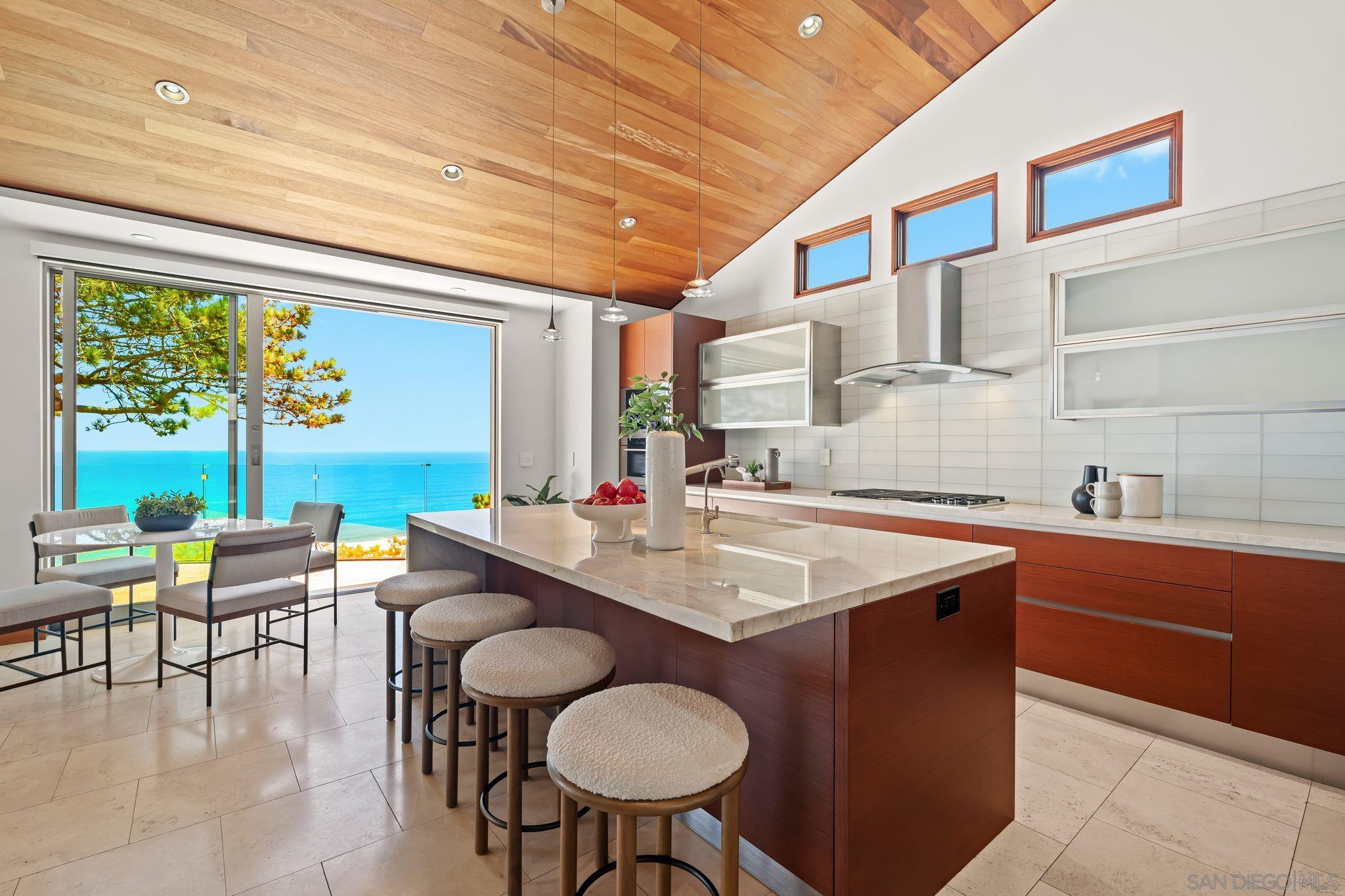 Detail Gallery Image 16 of 44 For 354  Ocean View Ave, Del Mar,  CA 92014 - 4 Beds | 4/1 Baths