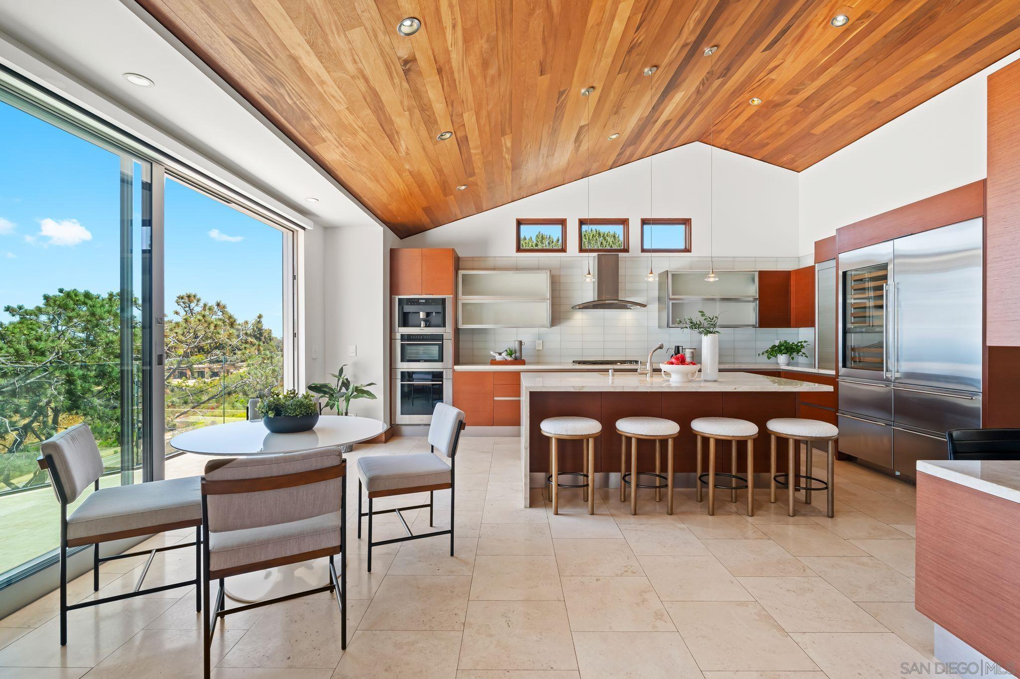 Detail Gallery Image 17 of 44 For 354  Ocean View Ave, Del Mar,  CA 92014 - 4 Beds | 4/1 Baths