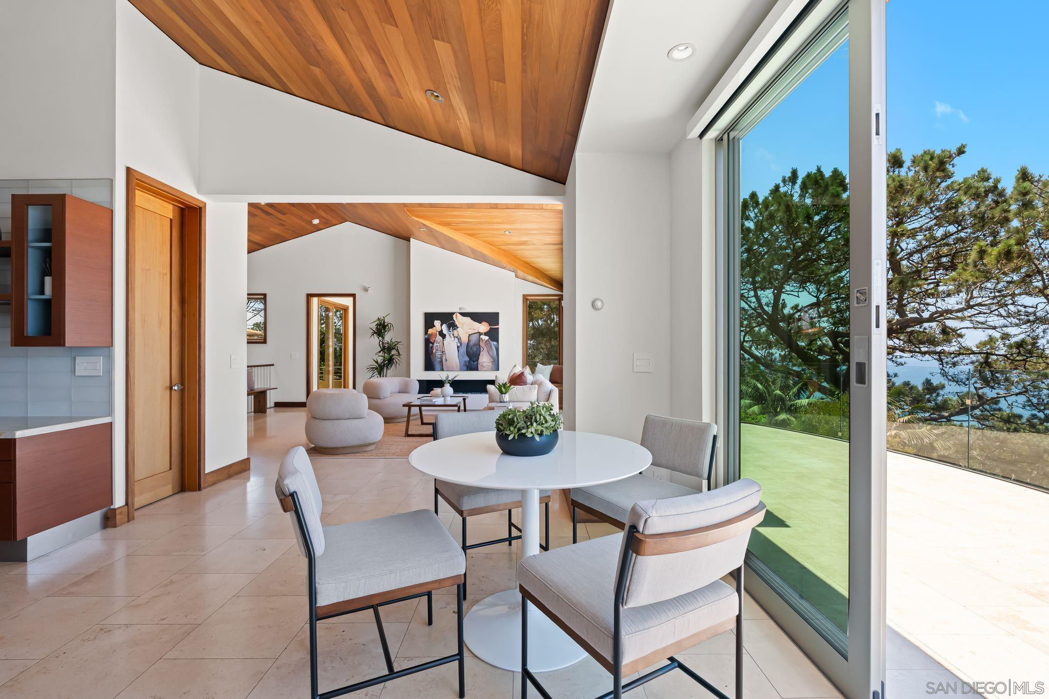 Detail Gallery Image 18 of 44 For 354  Ocean View Ave, Del Mar,  CA 92014 - 4 Beds | 4/1 Baths