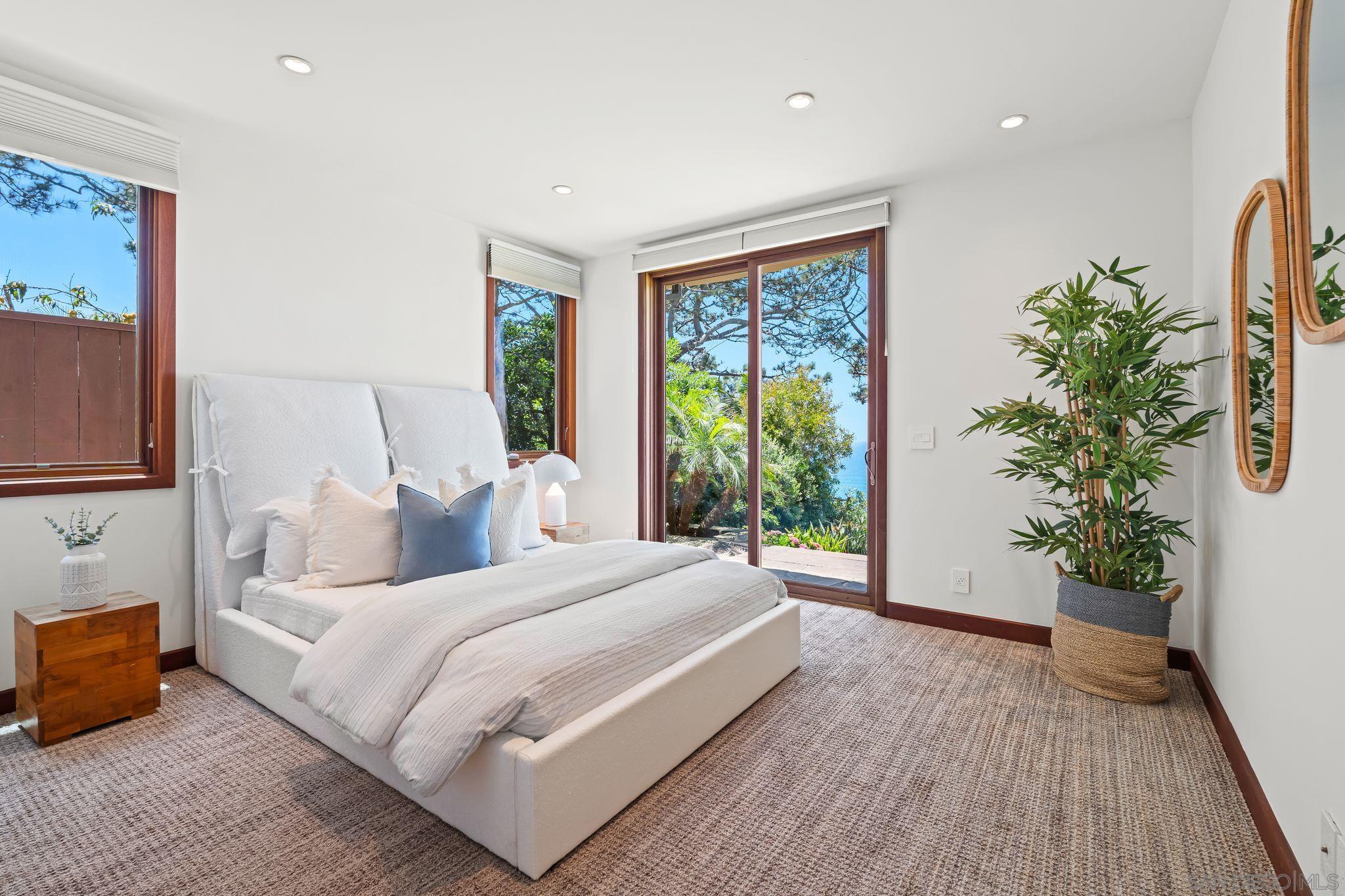 Detail Gallery Image 32 of 44 For 354  Ocean View Ave, Del Mar,  CA 92014 - 4 Beds | 4/1 Baths