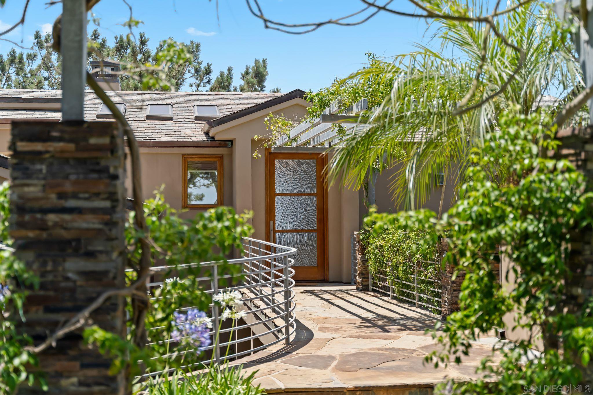 Detail Gallery Image 10 of 44 For 354  Ocean View Ave, Del Mar,  CA 92014 - 4 Beds | 4/1 Baths