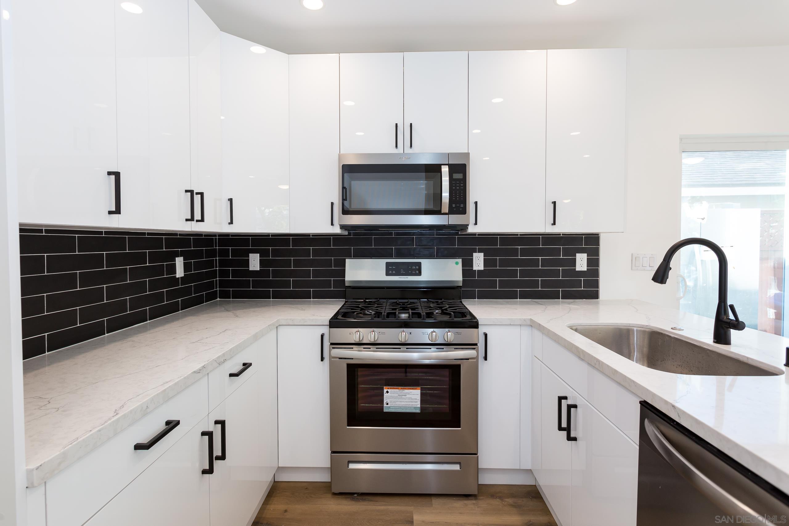 Detail Gallery Image 11 of 60 For 5721-23  Campanile Way, San Diego,  CA 92115 - – Beds | – Baths