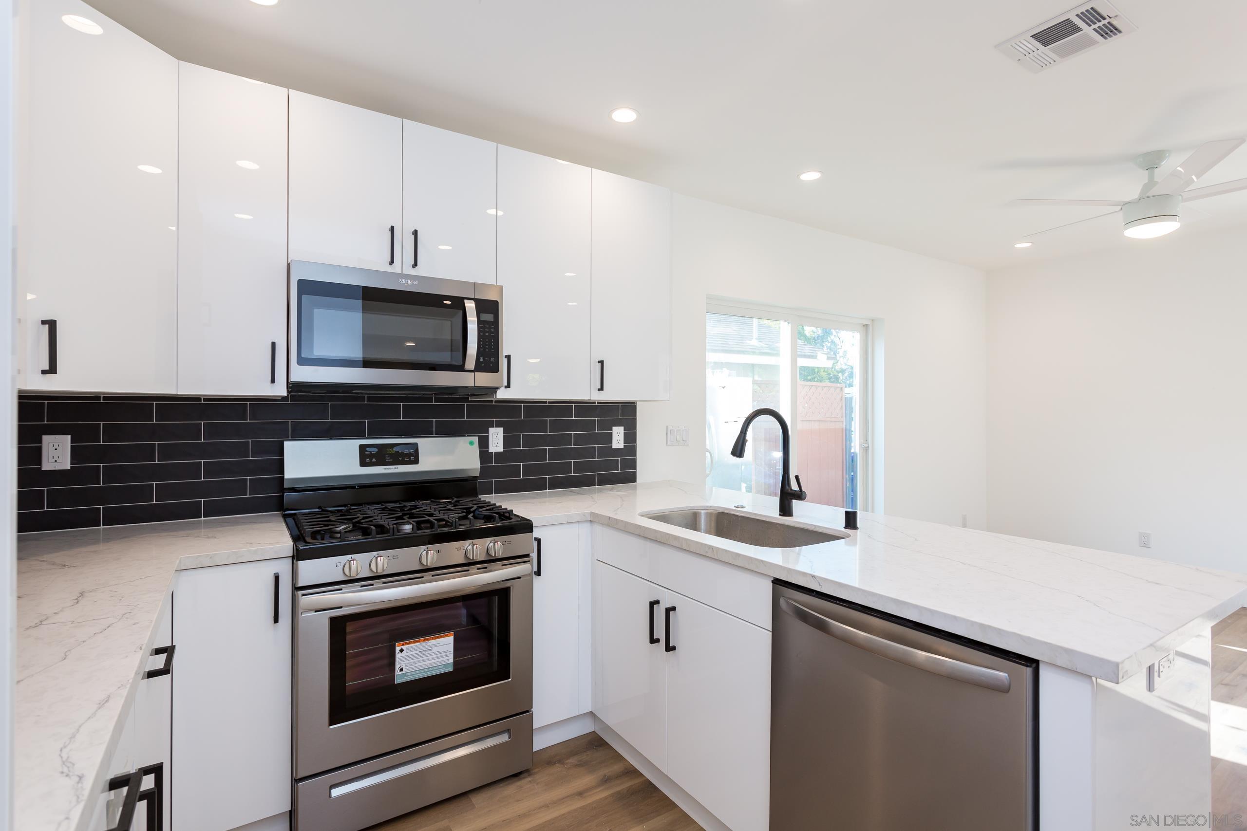 Detail Gallery Image 12 of 60 For 5721-23  Campanile Way, San Diego,  CA 92115 - – Beds | – Baths