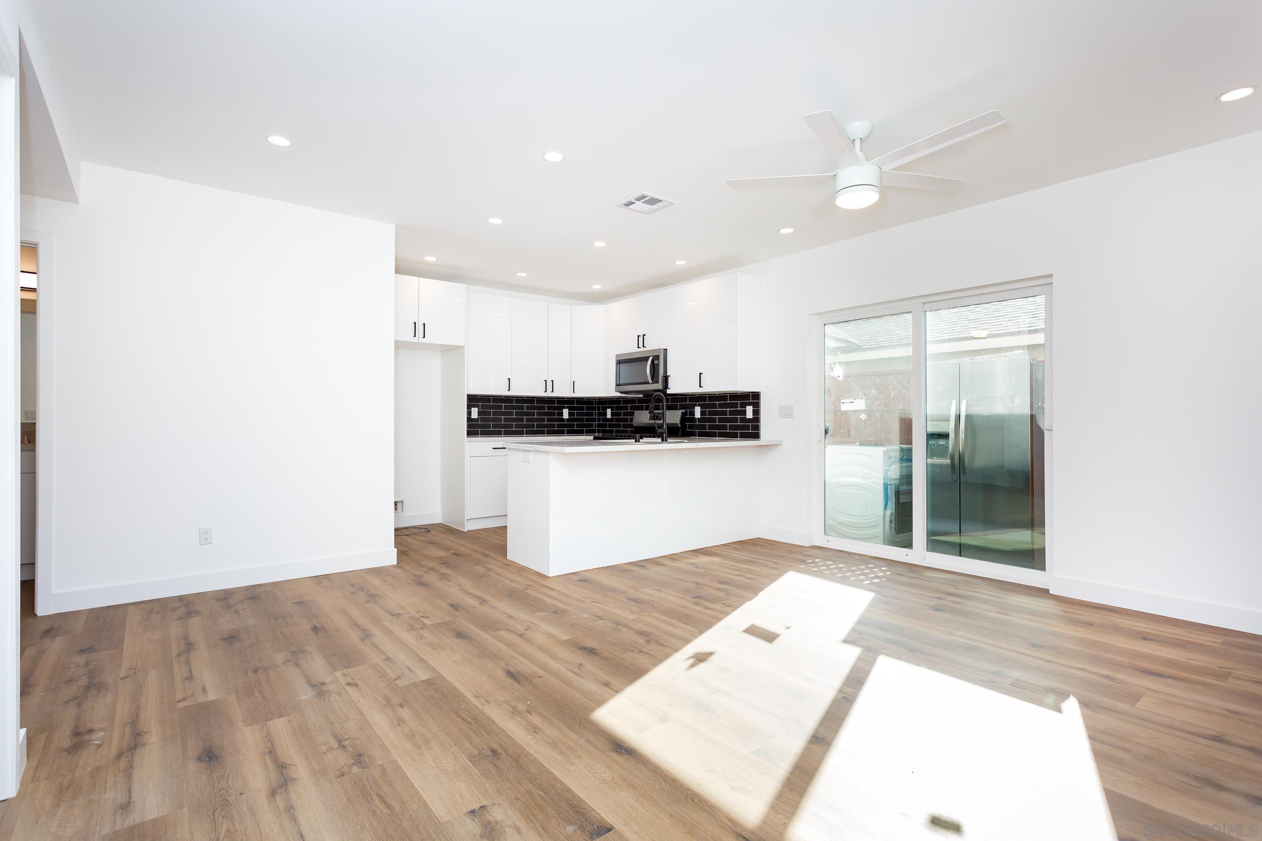 Detail Gallery Image 4 of 60 For 5721-23  Campanile Way, San Diego,  CA 92115 - – Beds | – Baths