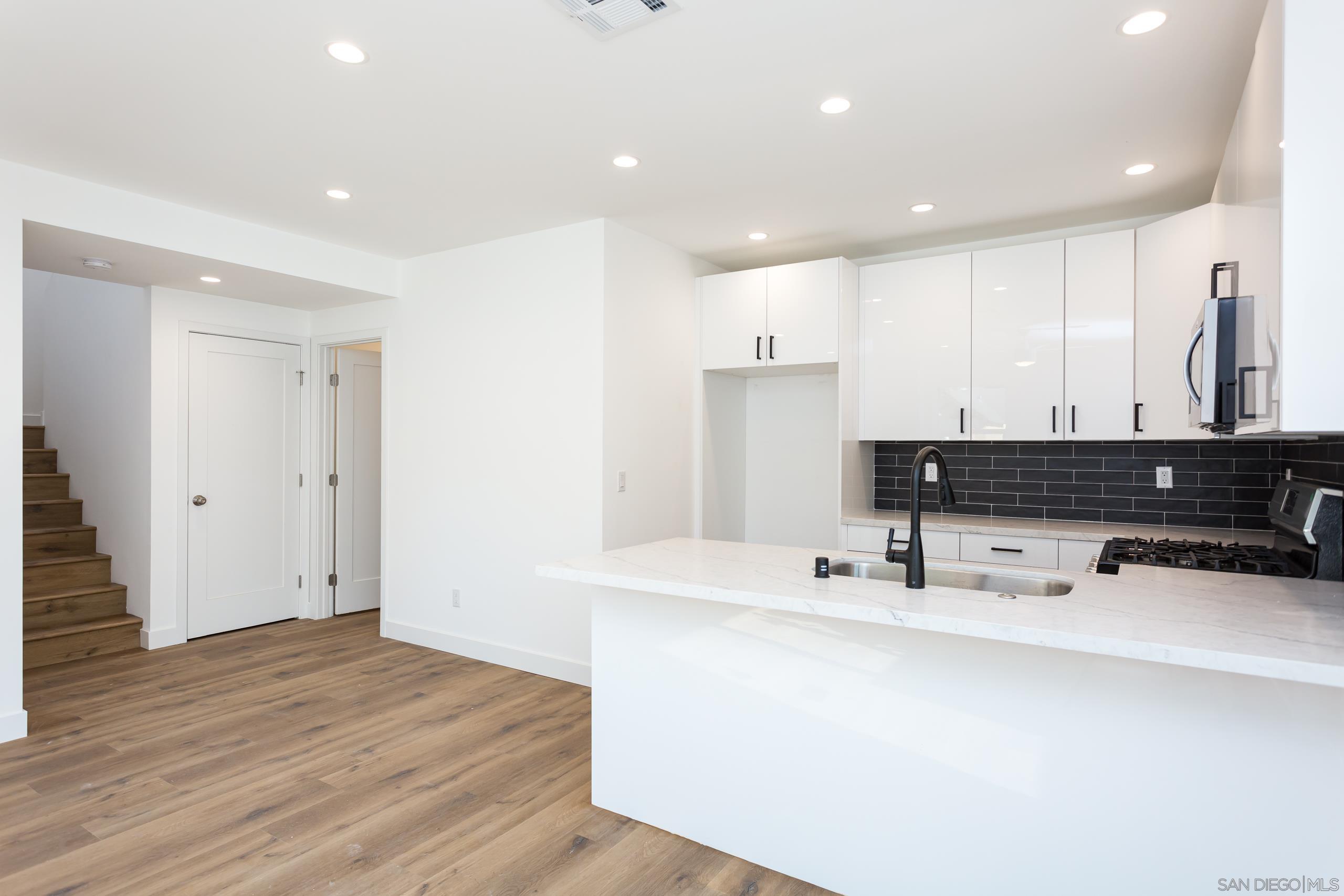 Detail Gallery Image 6 of 60 For 5721-23  Campanile Way, San Diego,  CA 92115 - – Beds | – Baths