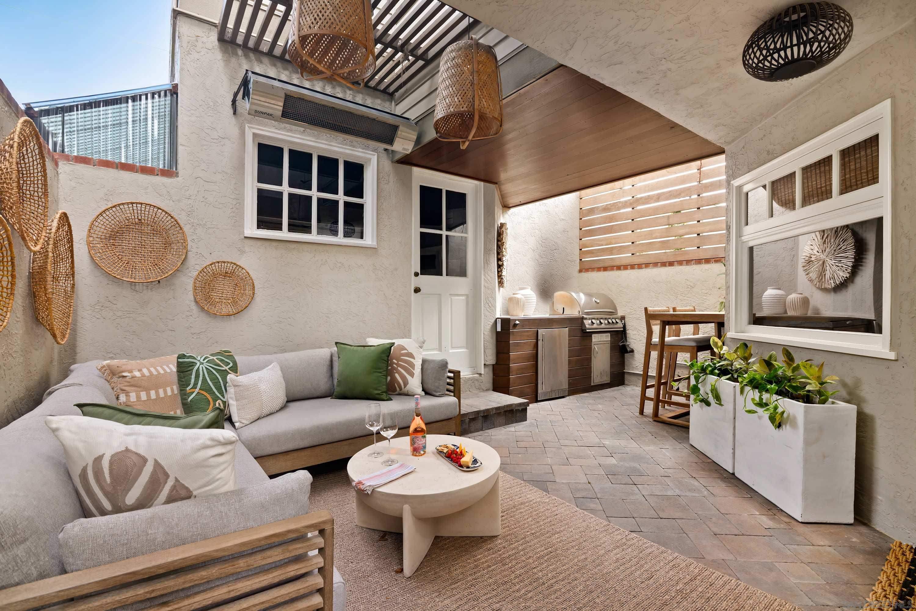 Detail Gallery Image 22 of 36 For 335  Gravilla Street, La Jolla,  CA 92037 - 3 Beds | 3/1 Baths