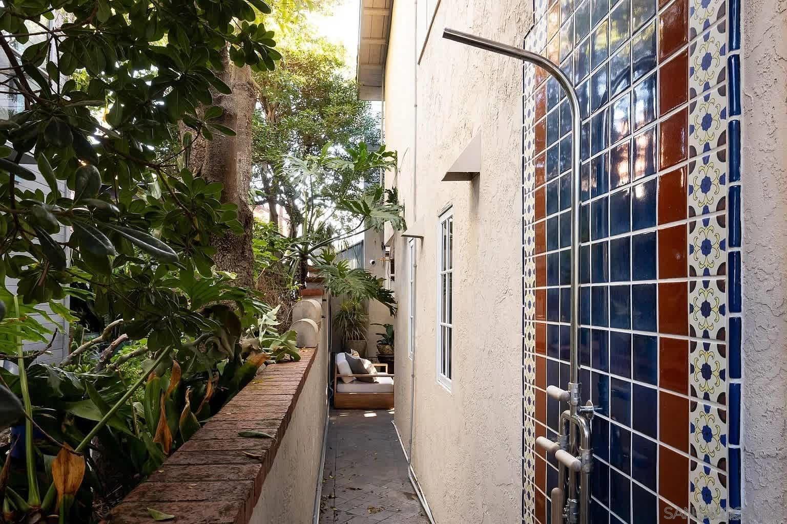 Detail Gallery Image 25 of 36 For 335  Gravilla Street, La Jolla,  CA 92037 - 3 Beds | 3/1 Baths