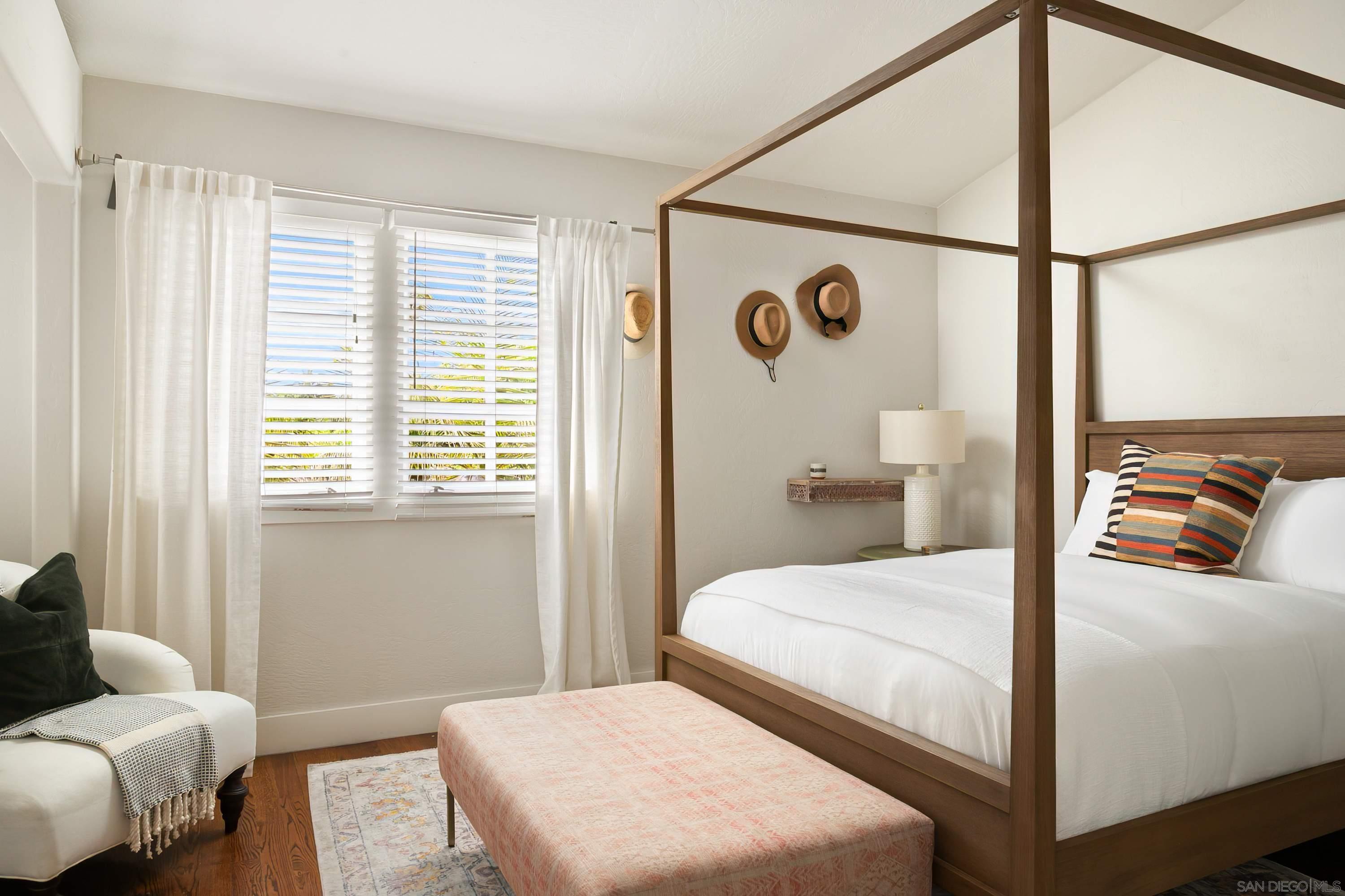 Detail Gallery Image 27 of 36 For 335  Gravilla Street, La Jolla,  CA 92037 - 3 Beds | 3/1 Baths