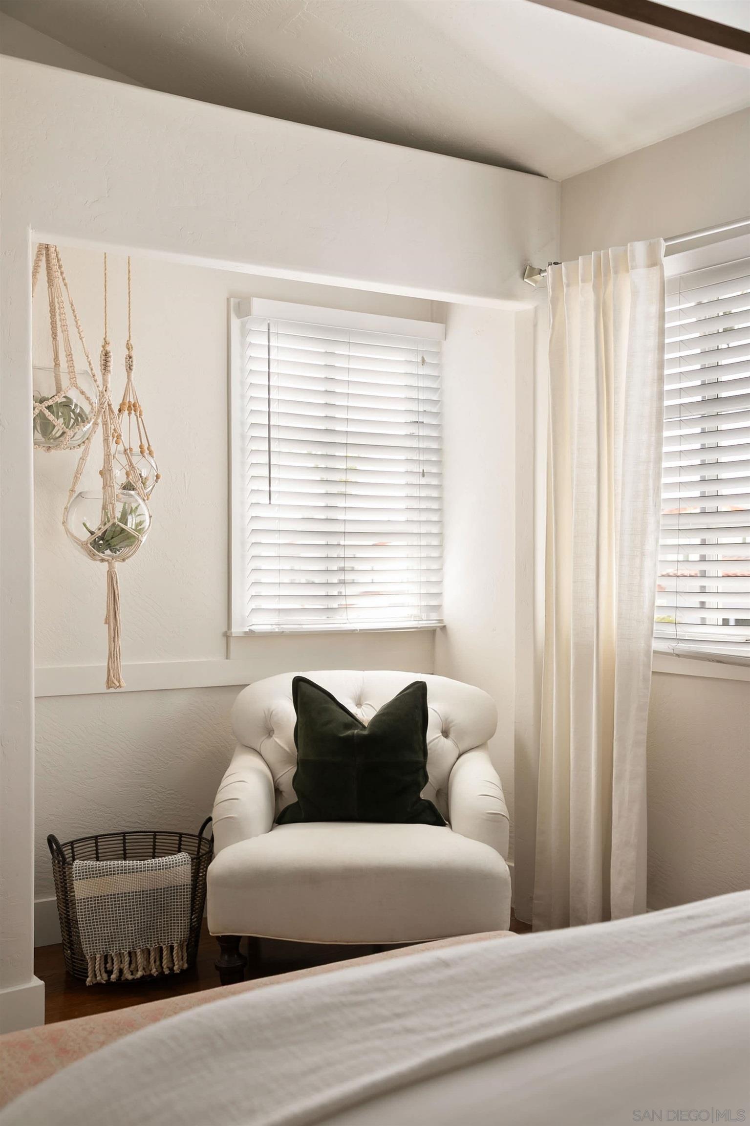 Detail Gallery Image 28 of 36 For 335  Gravilla Street, La Jolla,  CA 92037 - 3 Beds | 3/1 Baths