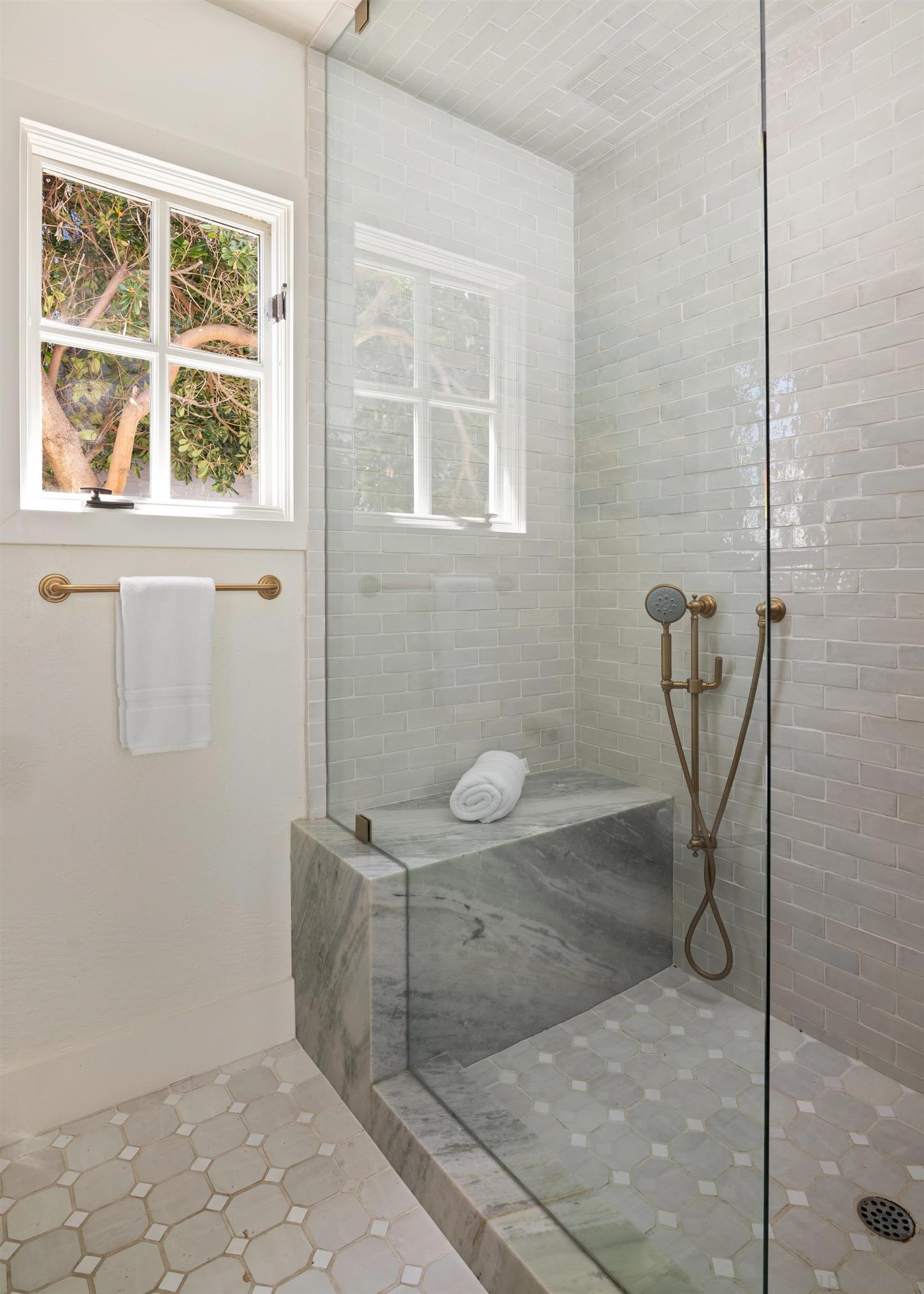 Detail Gallery Image 30 of 36 For 335  Gravilla Street, La Jolla,  CA 92037 - 3 Beds | 3/1 Baths