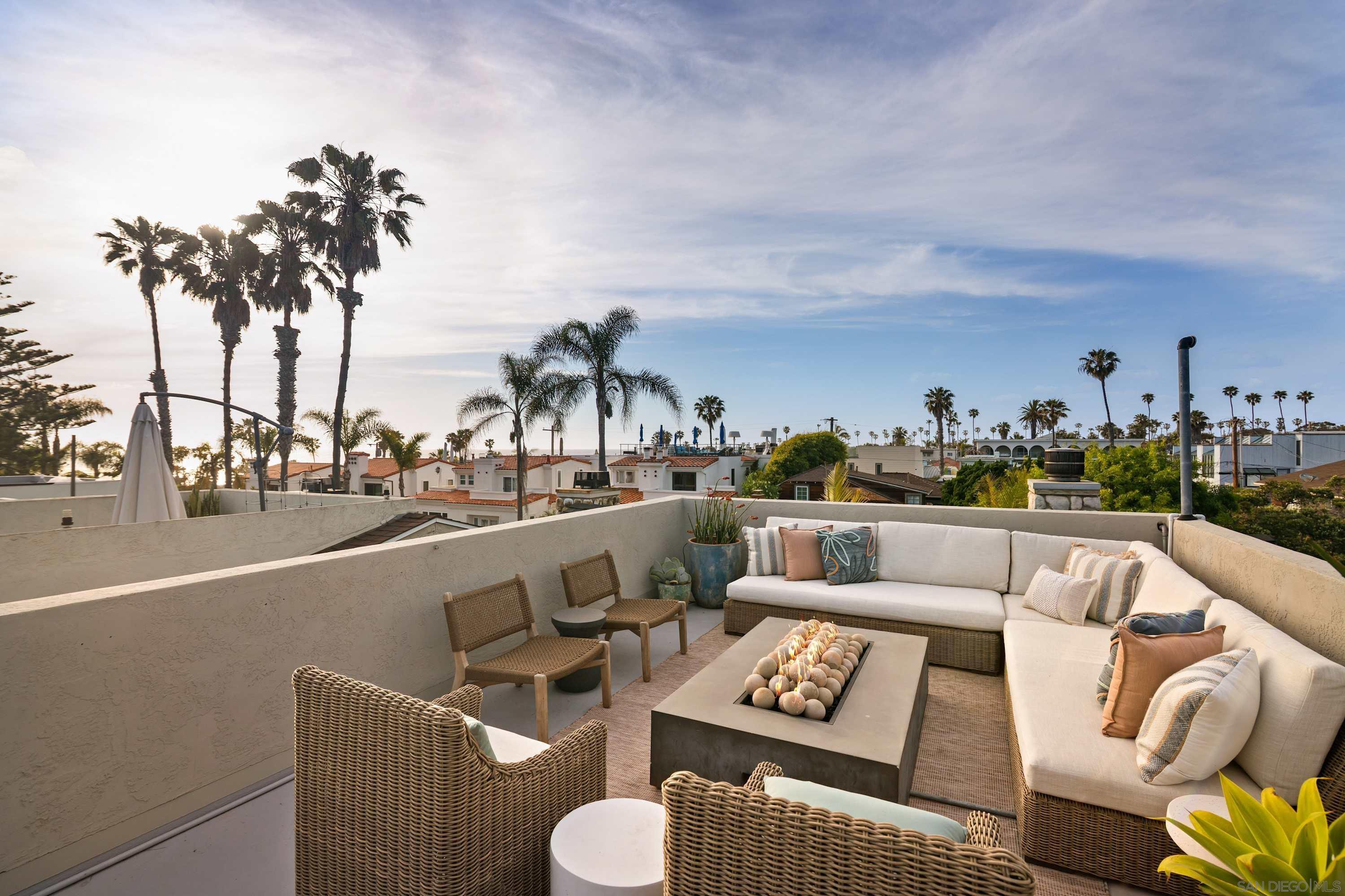 Detail Gallery Image 34 of 36 For 335  Gravilla Street, La Jolla,  CA 92037 - 3 Beds | 3/1 Baths