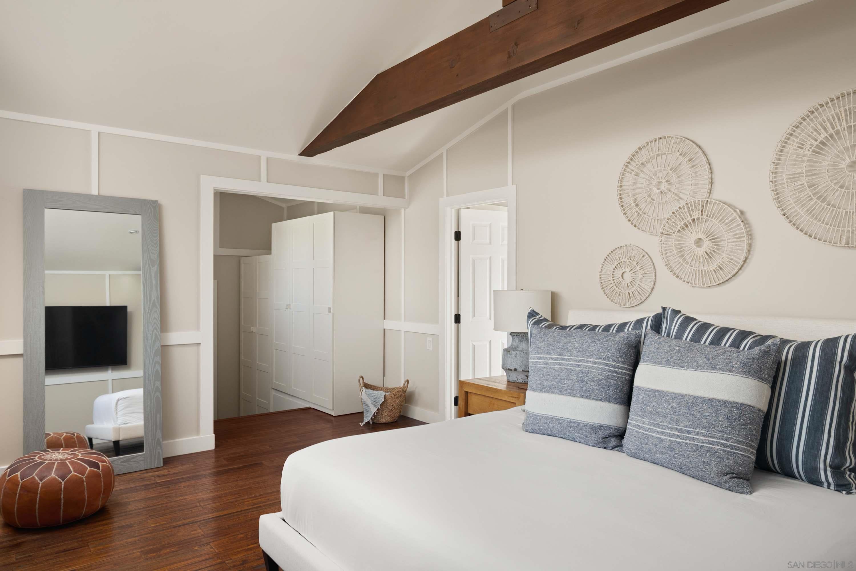 Detail Gallery Image 7 of 36 For 335  Gravilla Street, La Jolla,  CA 92037 - 3 Beds | 3/1 Baths