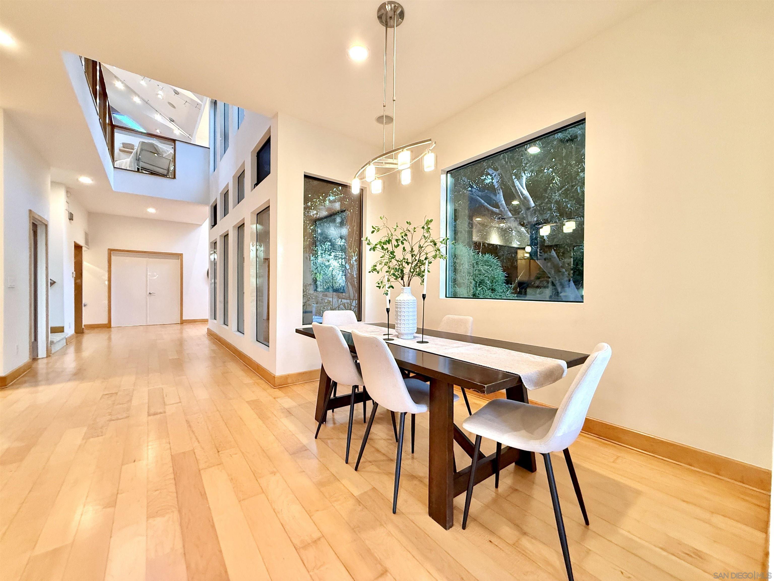 Detail Gallery Image 11 of 34 For 3566  Albatross St, San Diego,  CA 92103 - 3 Beds | 3/1 Baths