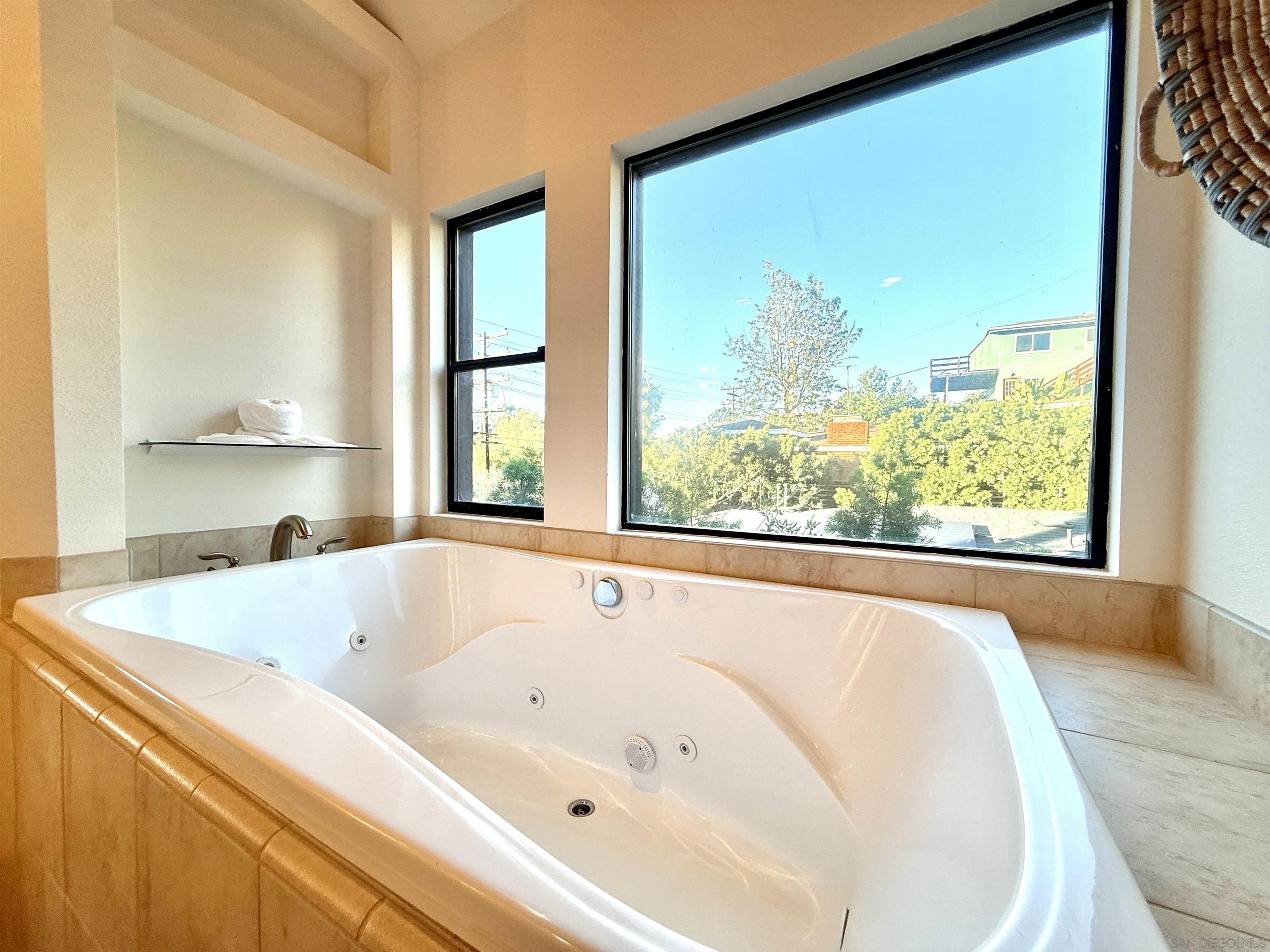 Detail Gallery Image 24 of 34 For 3566  Albatross St, San Diego,  CA 92103 - 3 Beds | 3/1 Baths