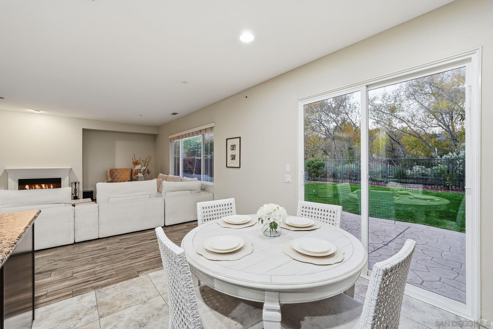 Detail Gallery Image 17 of 48 For 2923  Oro Blanco Cir, Escondido,  CA 92027 - 5 Beds | 3 Baths