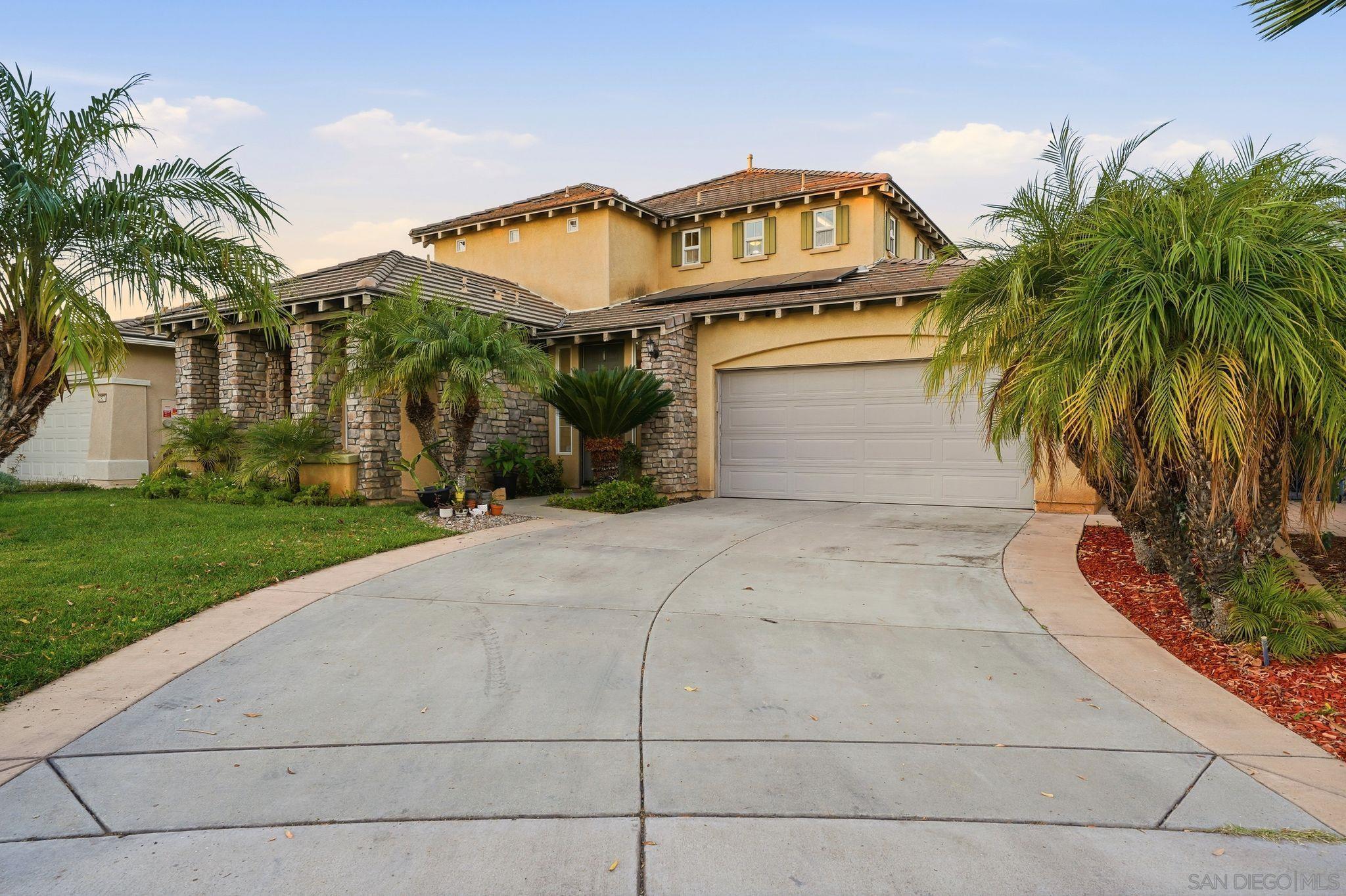 Detail Gallery Image 4 of 48 For 2923  Oro Blanco Cir, Escondido,  CA 92027 - 5 Beds | 3 Baths