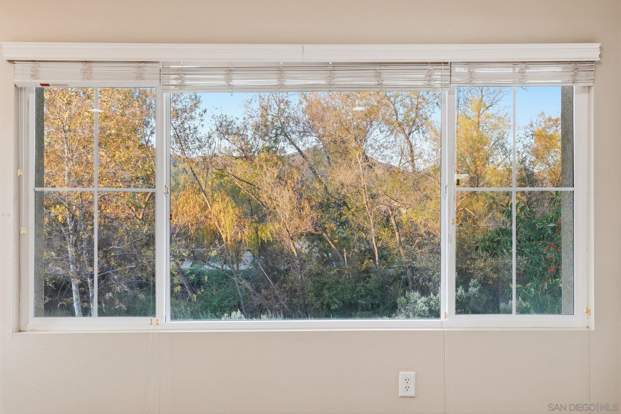 Detail Gallery Image 33 of 48 For 2923  Oro Blanco Cir, Escondido,  CA 92027 - 5 Beds | 3 Baths