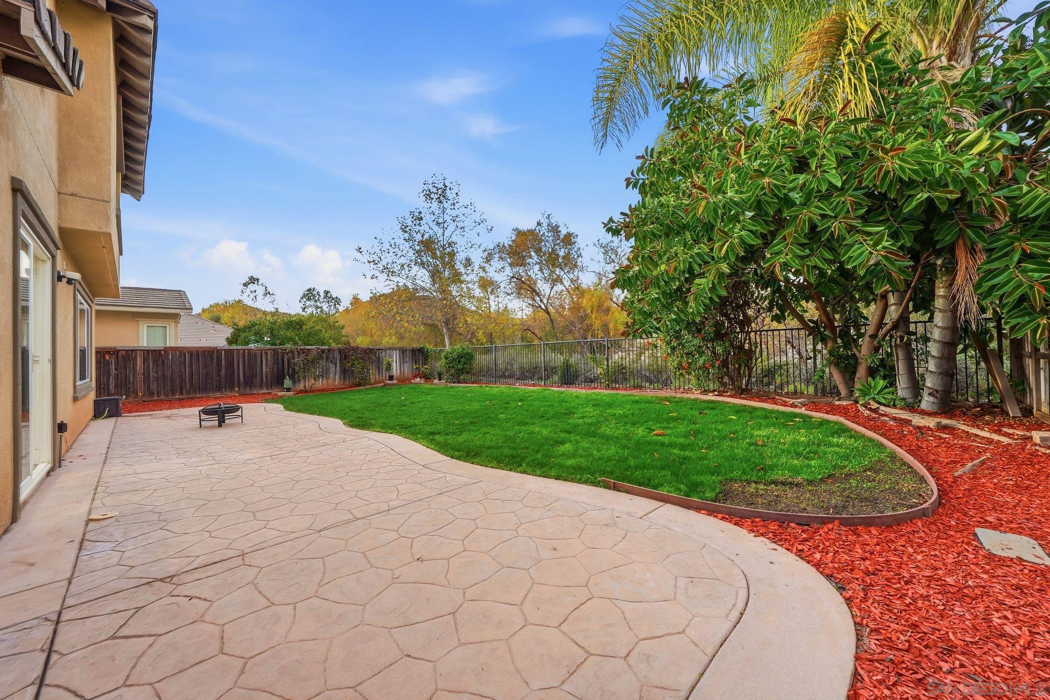 Detail Gallery Image 34 of 48 For 2923  Oro Blanco Cir, Escondido,  CA 92027 - 5 Beds | 3 Baths