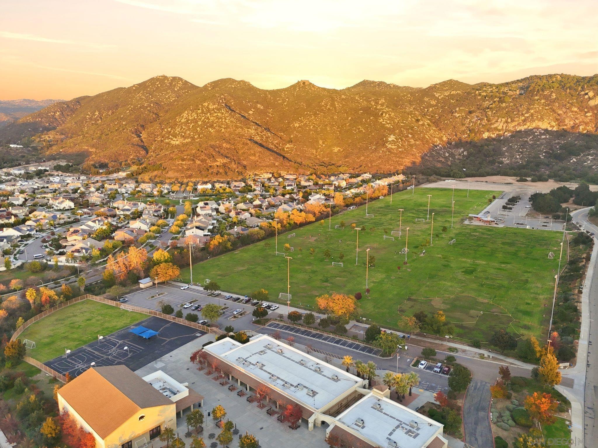 Detail Gallery Image 47 of 48 For 2923  Oro Blanco Cir, Escondido,  CA 92027 - 5 Beds | 3 Baths