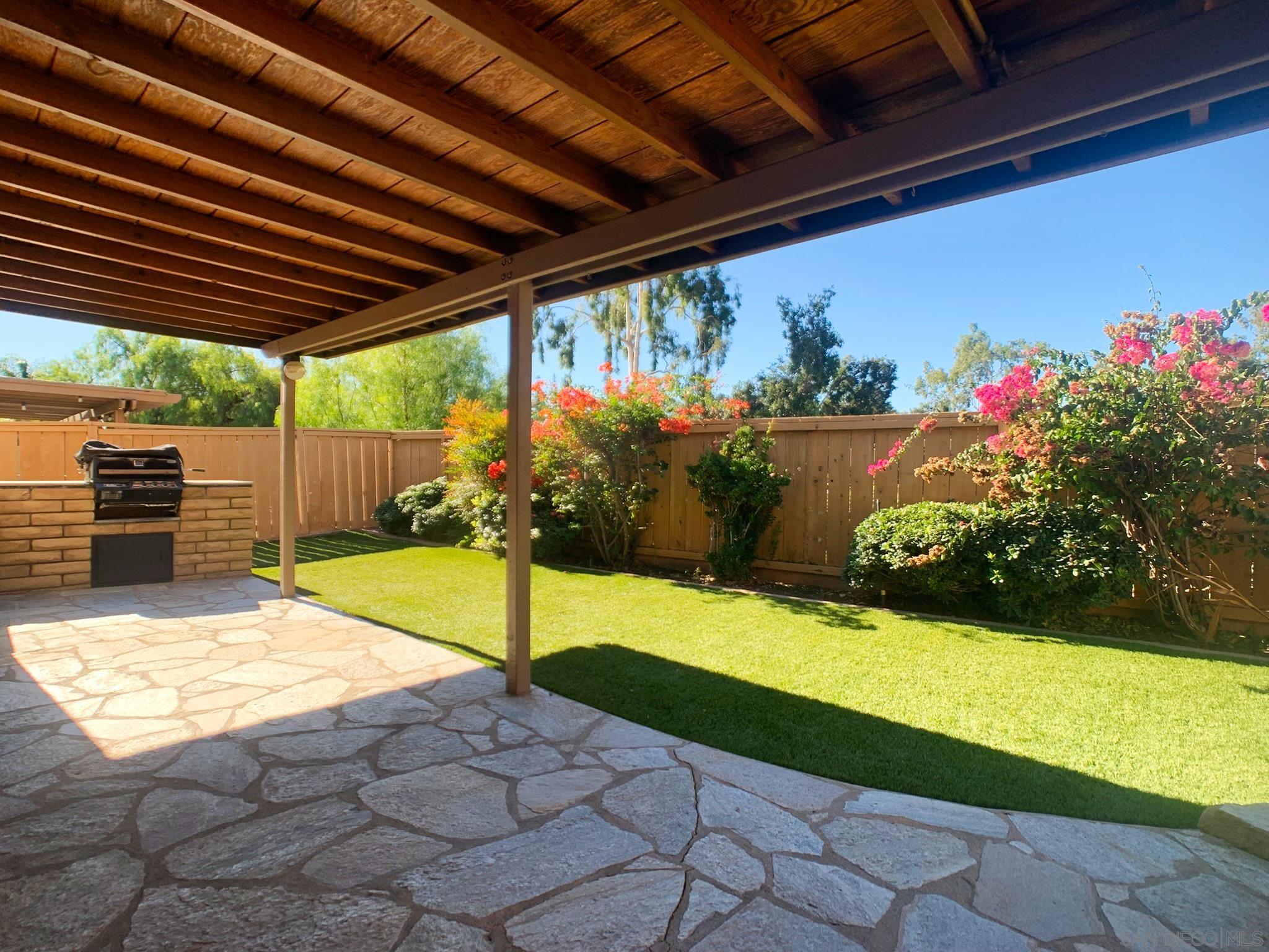 Detail Gallery Image 8 of 29 For 2314  Sawgrass Street, El Cajon,  CA 92019 - 3 Beds | 2 Baths