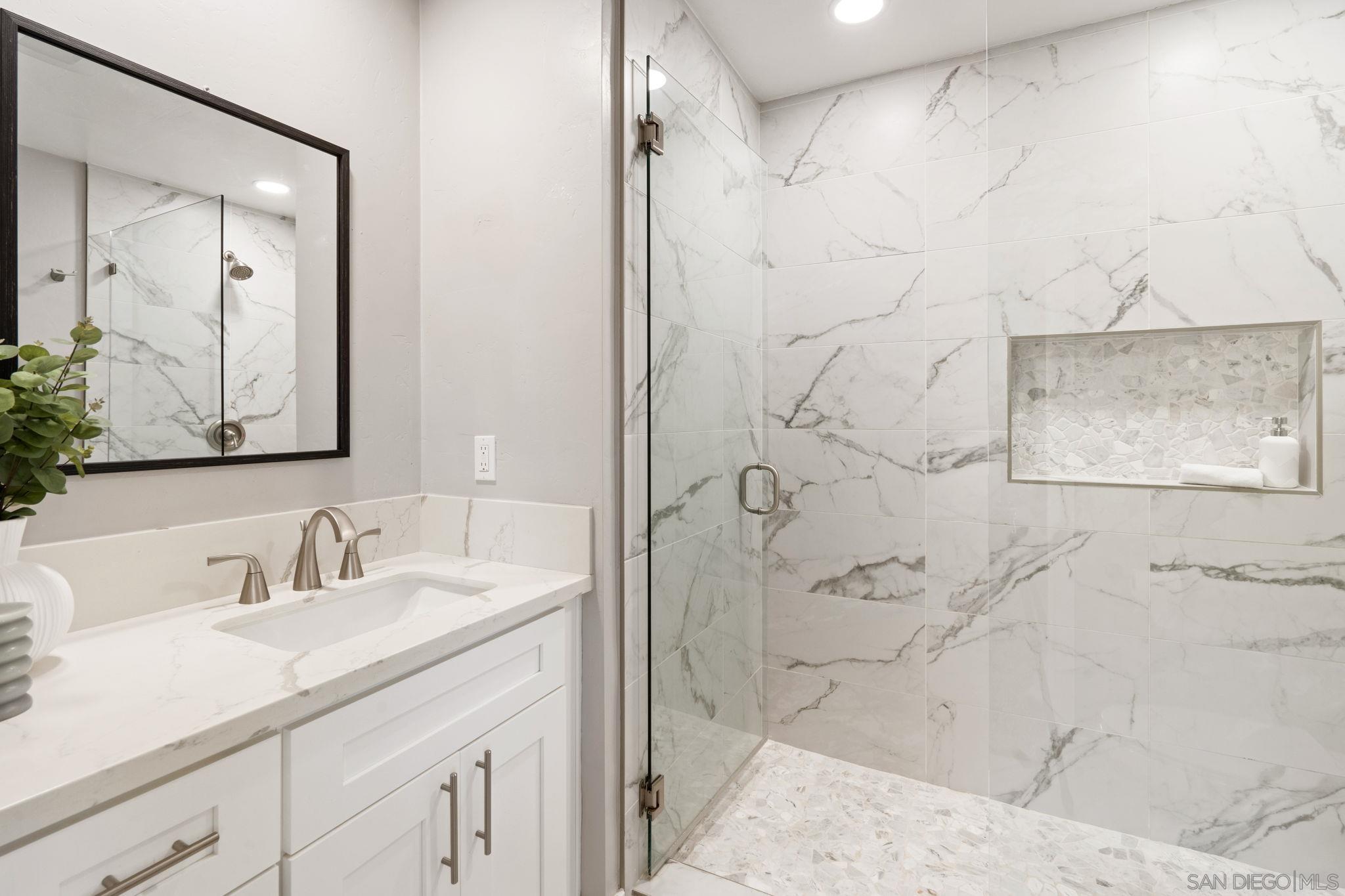 Detail Gallery Image 18 of 46 For 10059  Estrella Dr, La Mesa,  CA 91941 - 4 Beds | 4 Baths