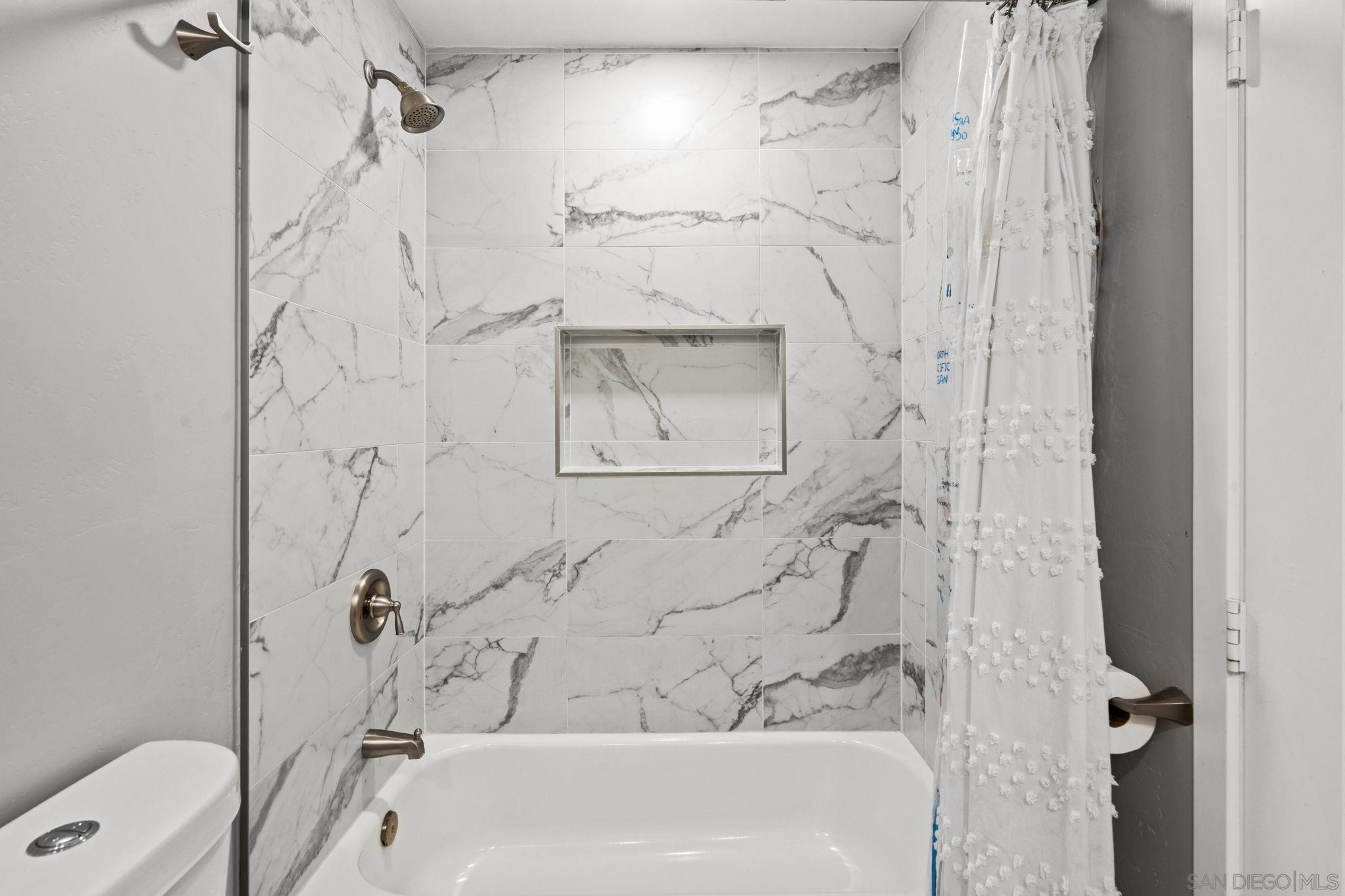 Detail Gallery Image 27 of 46 For 10059  Estrella Dr, La Mesa,  CA 91941 - 4 Beds | 4 Baths