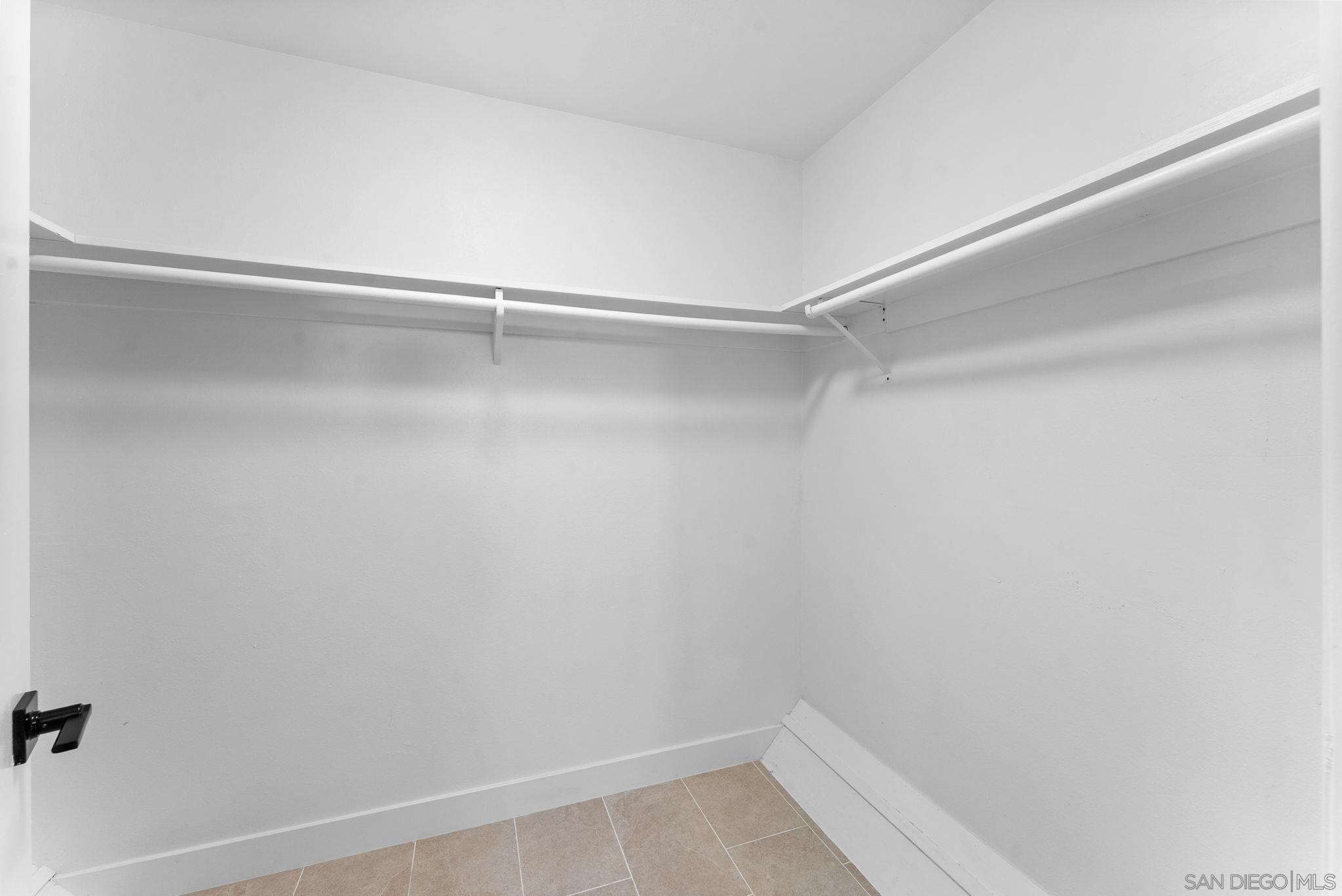 Detail Gallery Image 15 of 38 For 725  Peggy Dr, San Diego,  CA 92114 - 5 Beds | 2/1 Baths