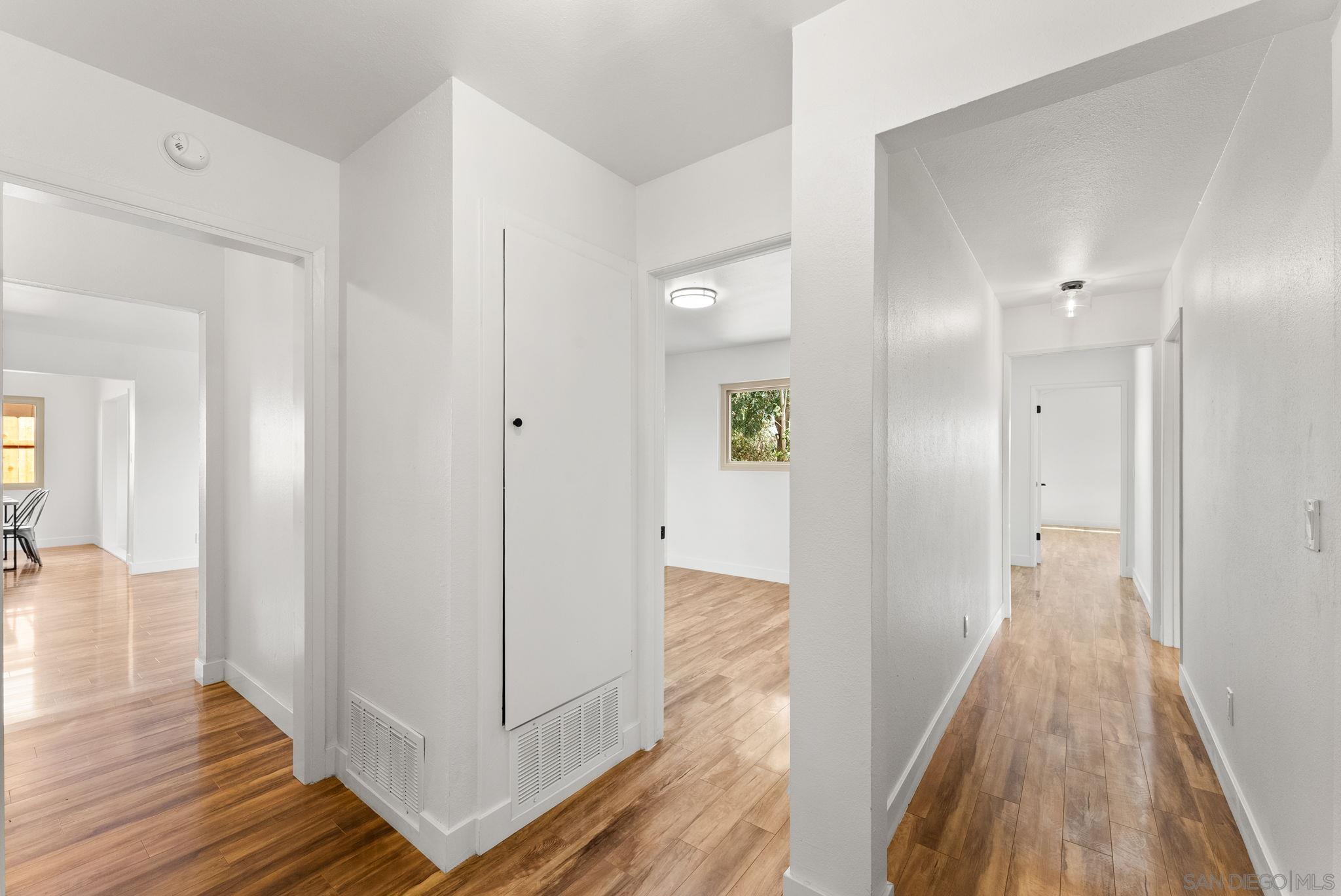 Detail Gallery Image 20 of 38 For 725  Peggy Dr, San Diego,  CA 92114 - 5 Beds | 2/1 Baths