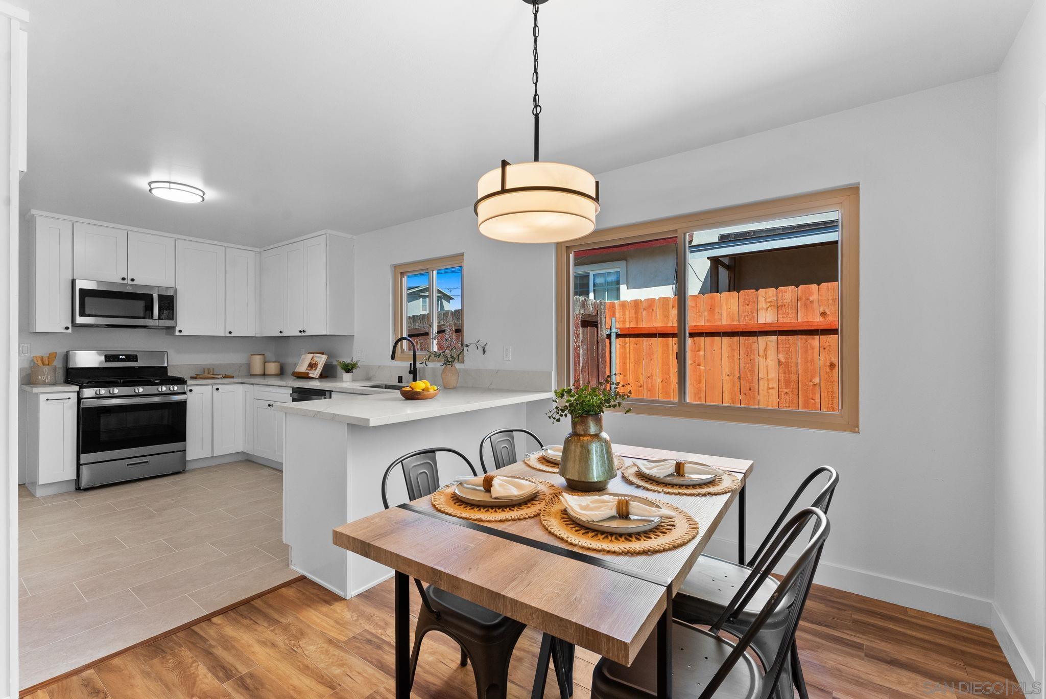 Detail Gallery Image 6 of 38 For 725  Peggy Dr, San Diego,  CA 92114 - 5 Beds | 2/1 Baths